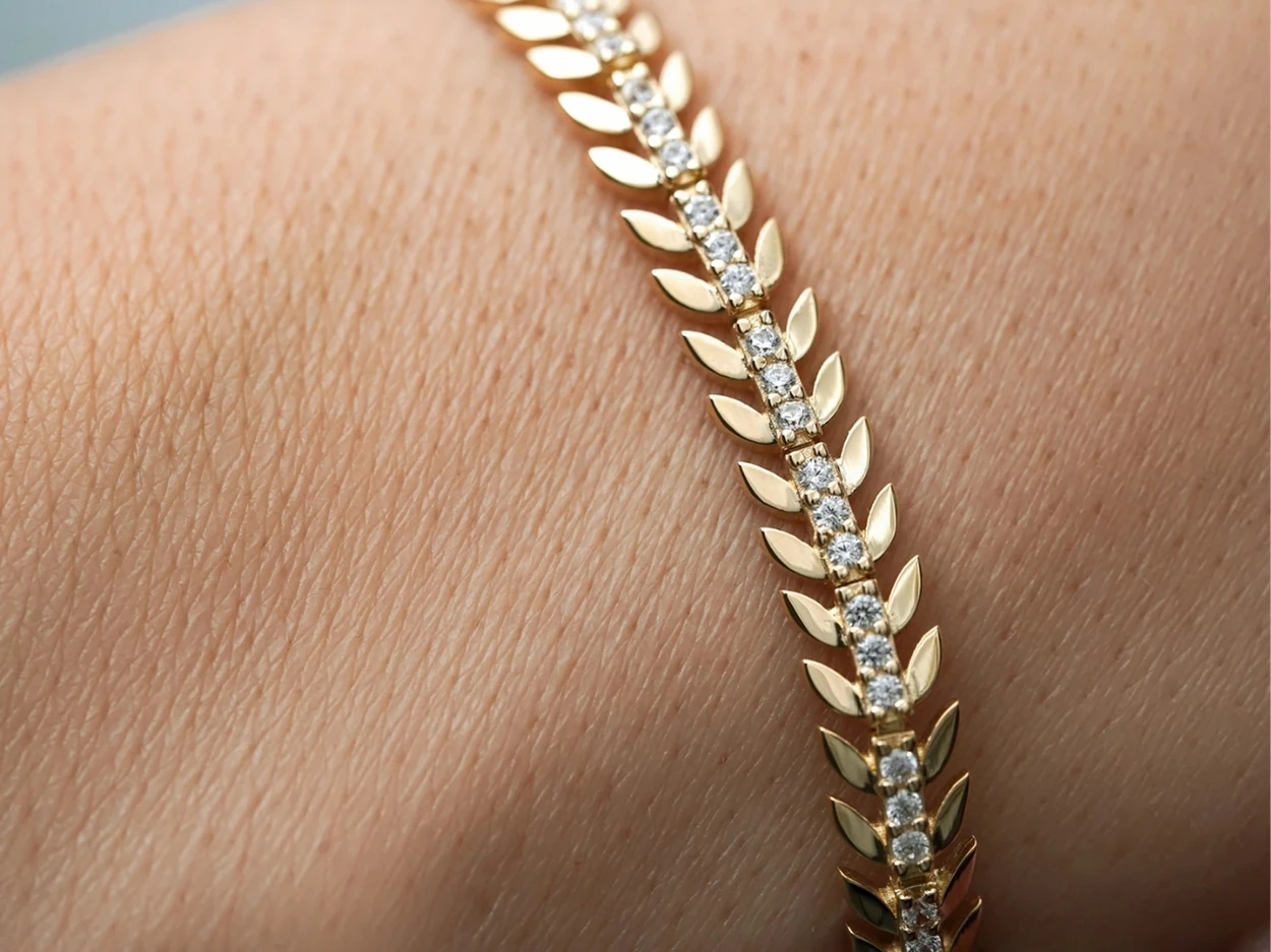 14 Ayar Altın Taşlı Başak Bileklik