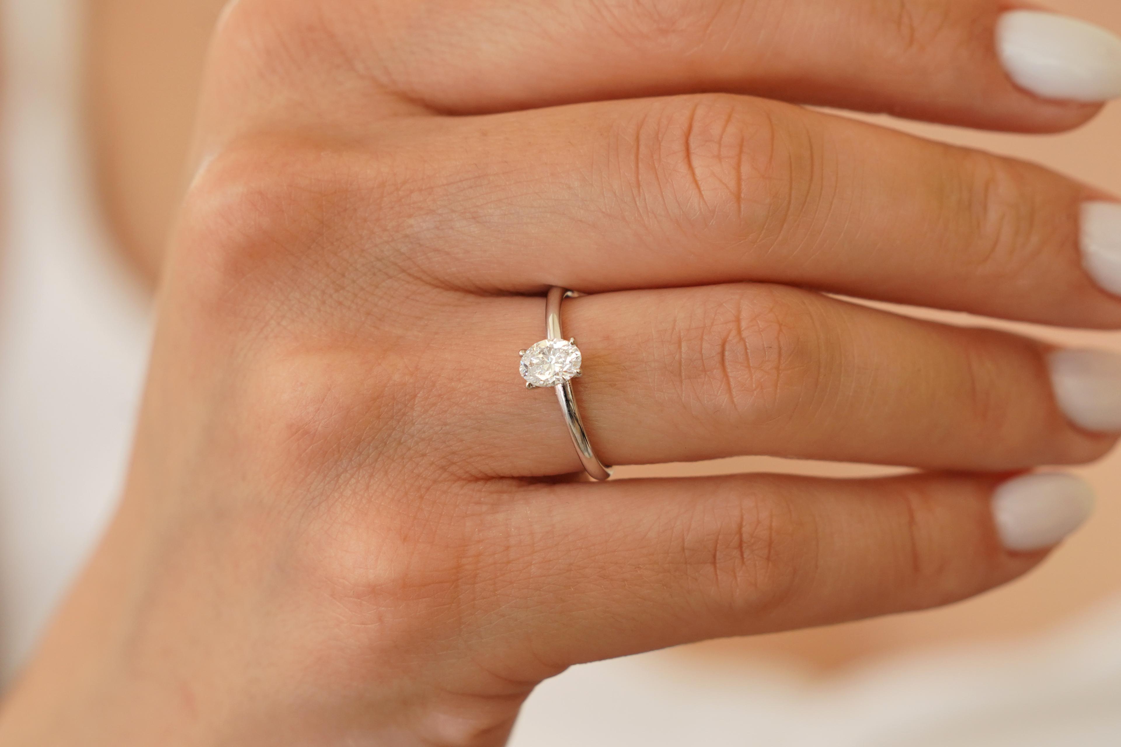 0.60 Karat D Color Oval Pırlanta Tektaş Yüzük