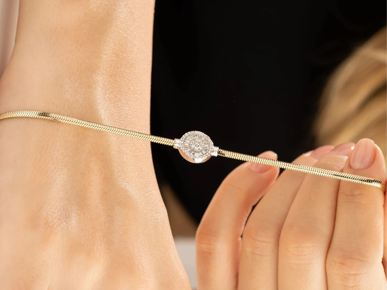 14 Ayar Altın Baget Taşlı Balık Sırtı Zincir Bileklik