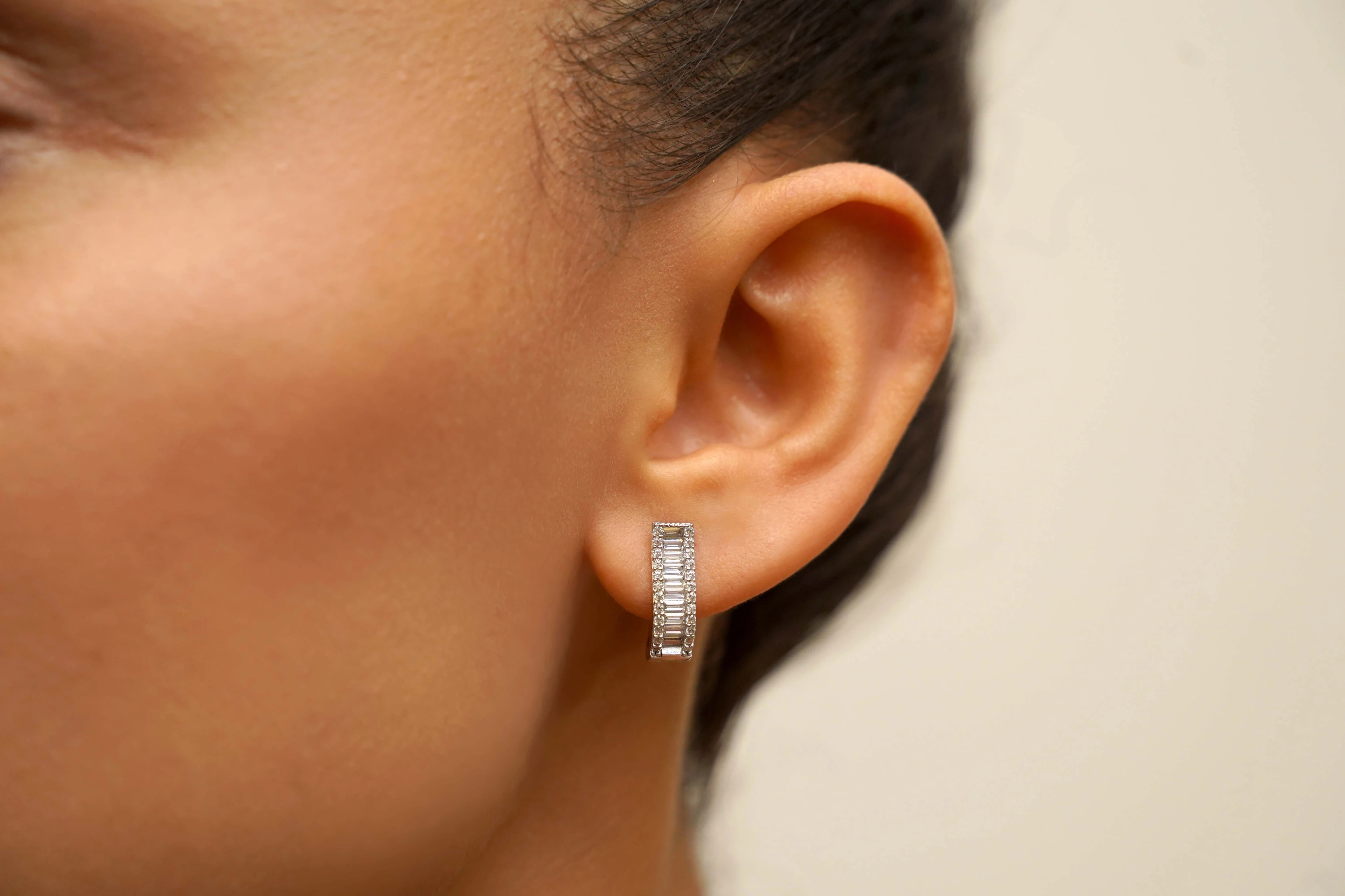 14 Ayar Altın Baget Suyolu Küpe