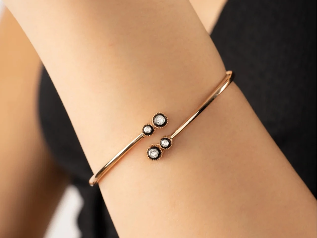 0,19 Karat Altın Elmas Bilezik