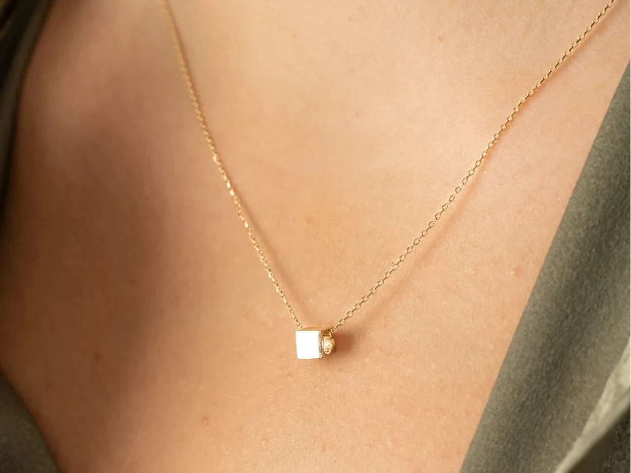 14 Ayar Altın Küp Kolye