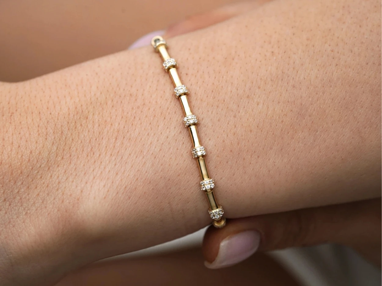 14 Ayar Altın Ara Taşlı Bileklik