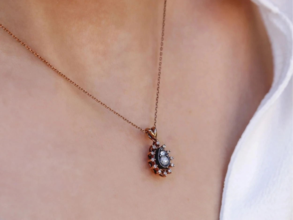 0,15 Karat Pırlantalı Elmas Kolye