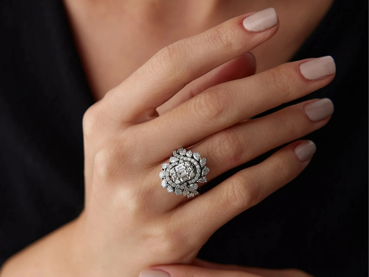 2,42 Karat Baget Damla Pırlanta Yüzük