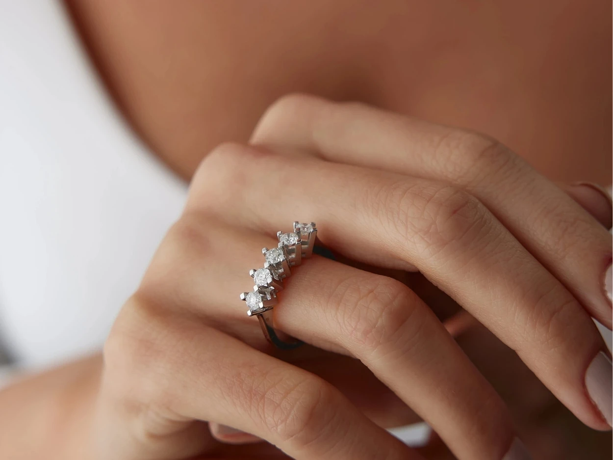 0,83 Karat Pırlanta Beştaş Yüzük