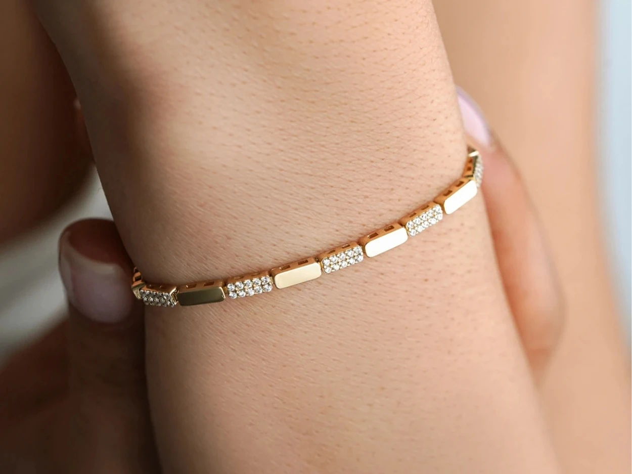 14 Ayar Altın Taşlı Füzyon Bileklik