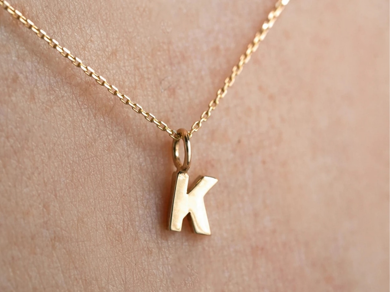 14 Ayar Altın Minimal Harf Kolye