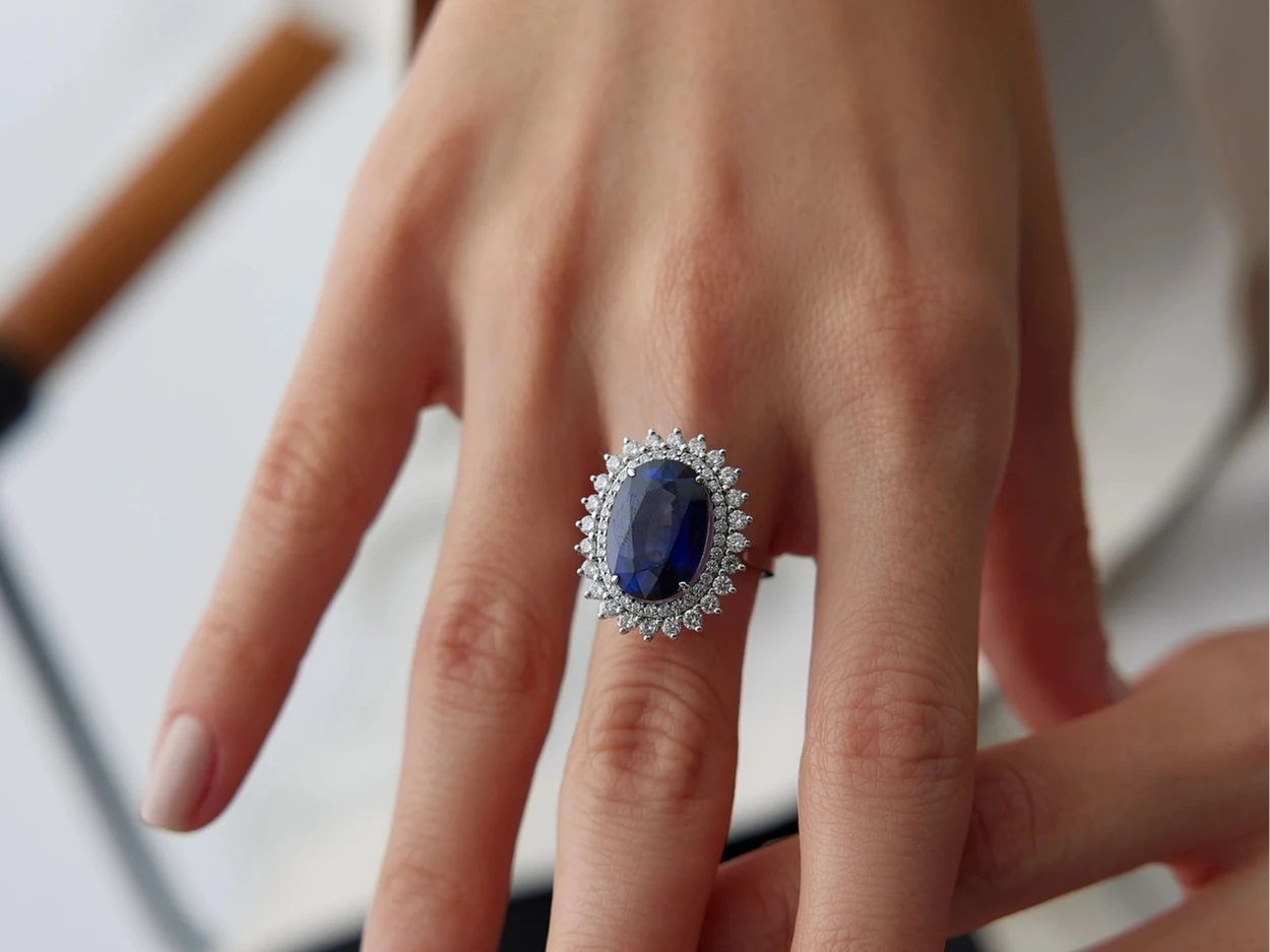 8,60 Karat Pırlanta Colorful Yüzük