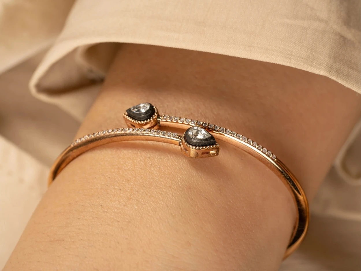 0,59 Karat Altın Pırlantalı Elmas Kelepçe Bilezik