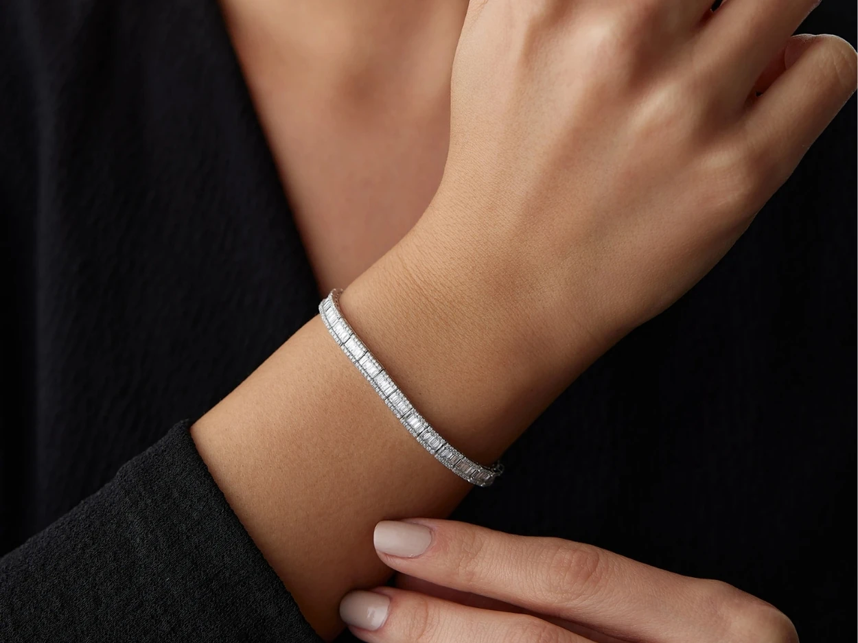 3,83 Karat Baget Pırlanta Bileklik