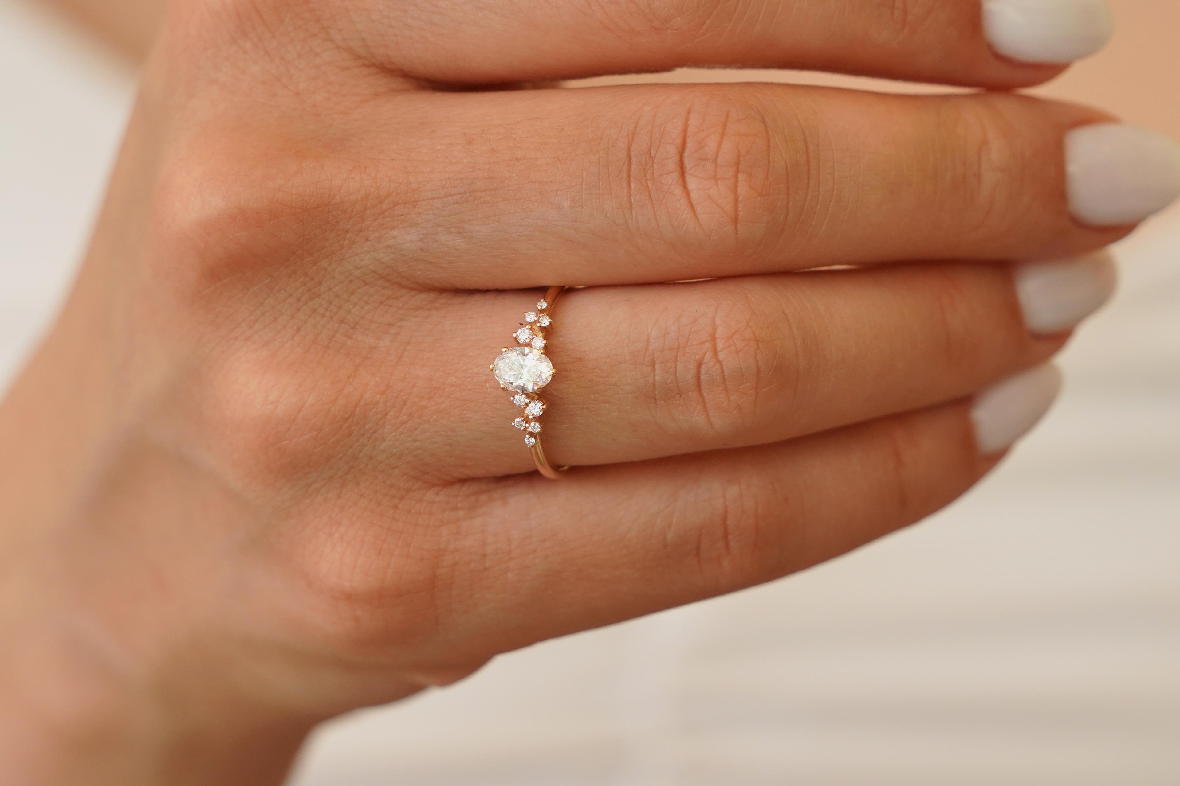 0.59 Karat D Color Oval Pırlanta Tektaş Yüzük