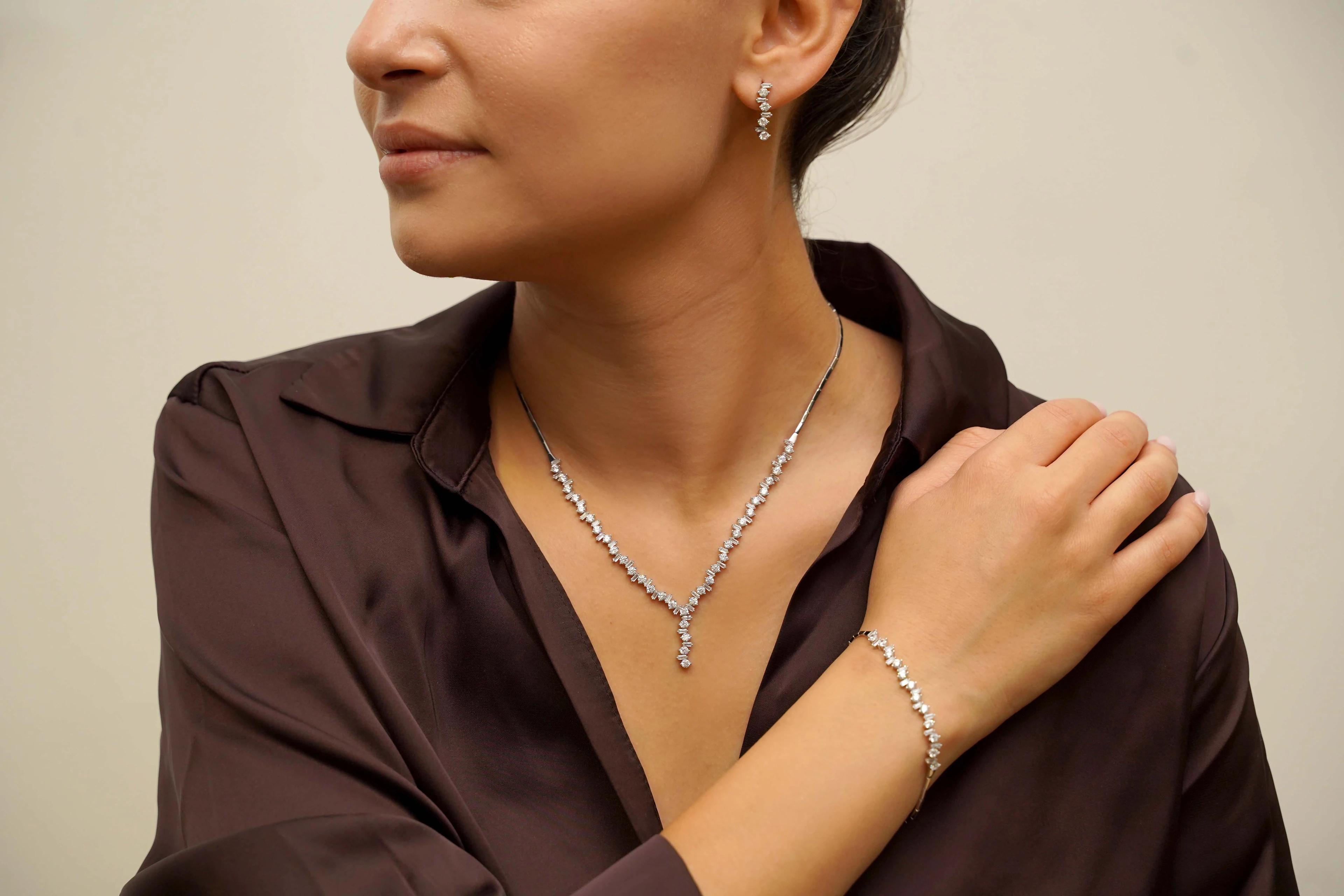 14 Ayar Altın Sıra Taşlı Set