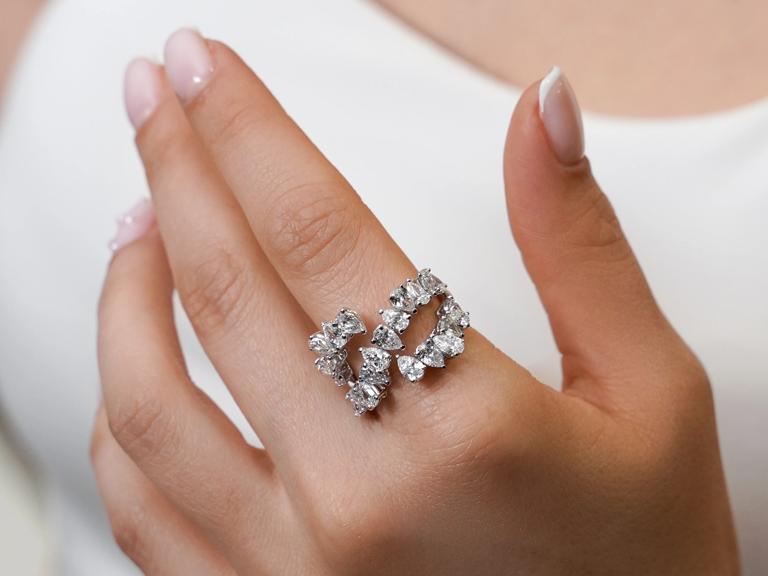 3,37 Karat Damla Pırlanta Yüzük