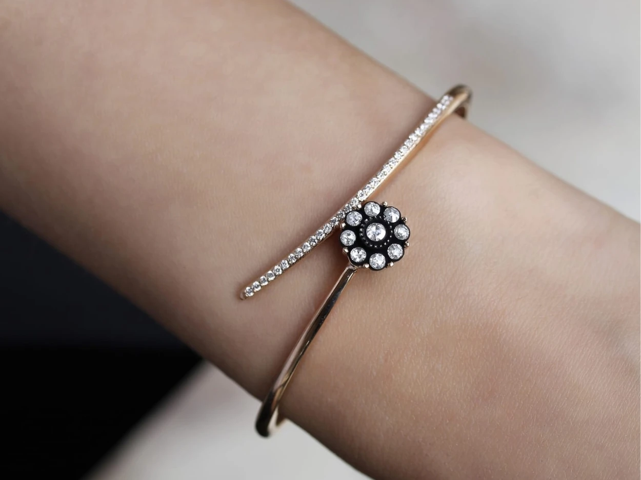 0,51 Karat Altın Elmas Kelepçe Bilezik