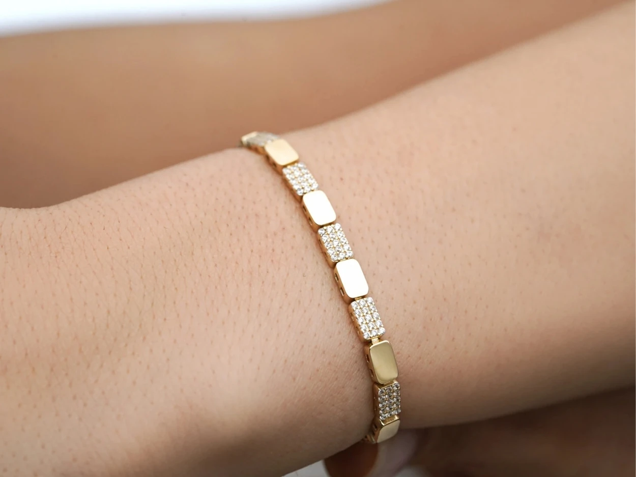 14 Ayar Altın Taşlı Füzyon Bileklik