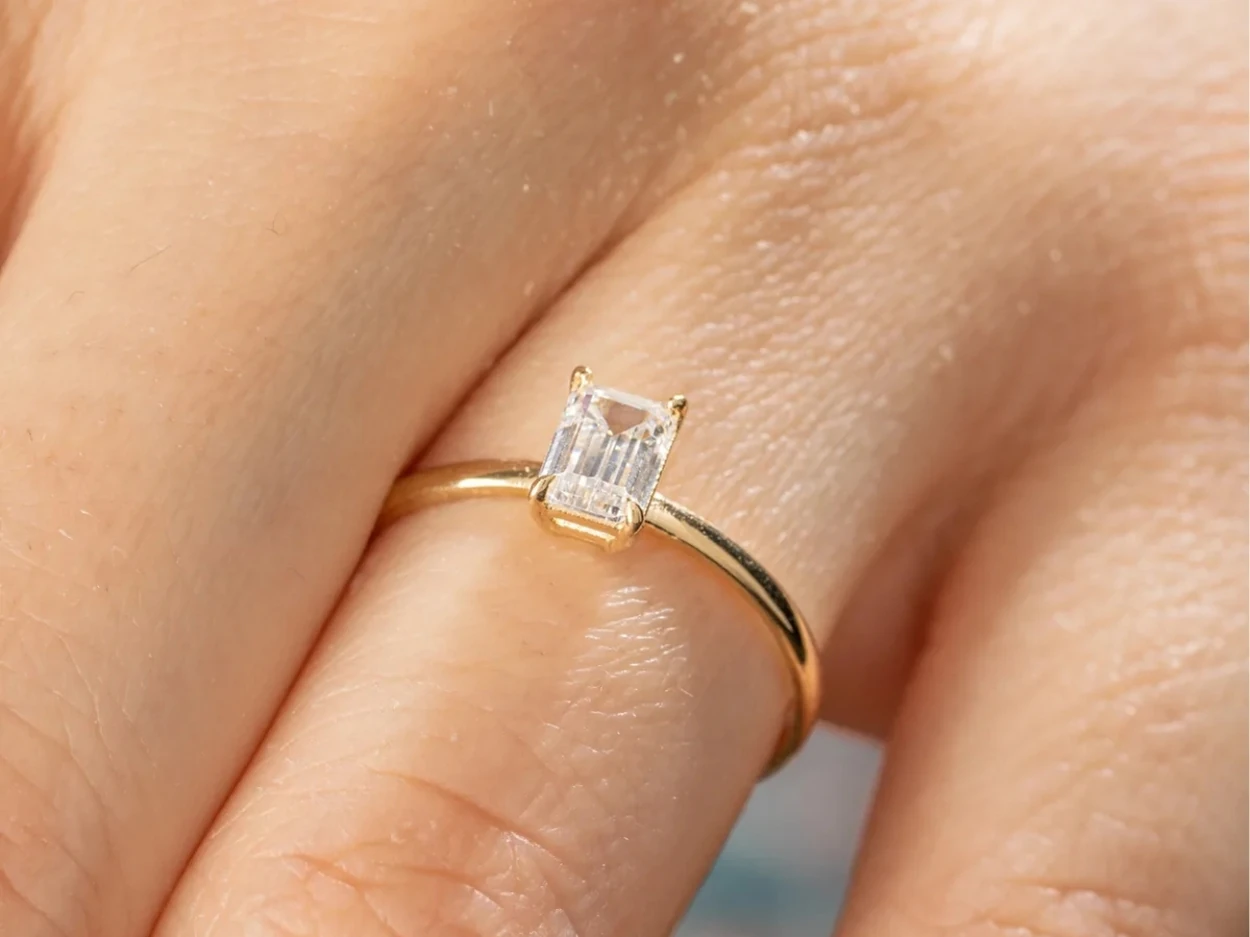 14 Ayar Altın Baget Tektaş Yüzük