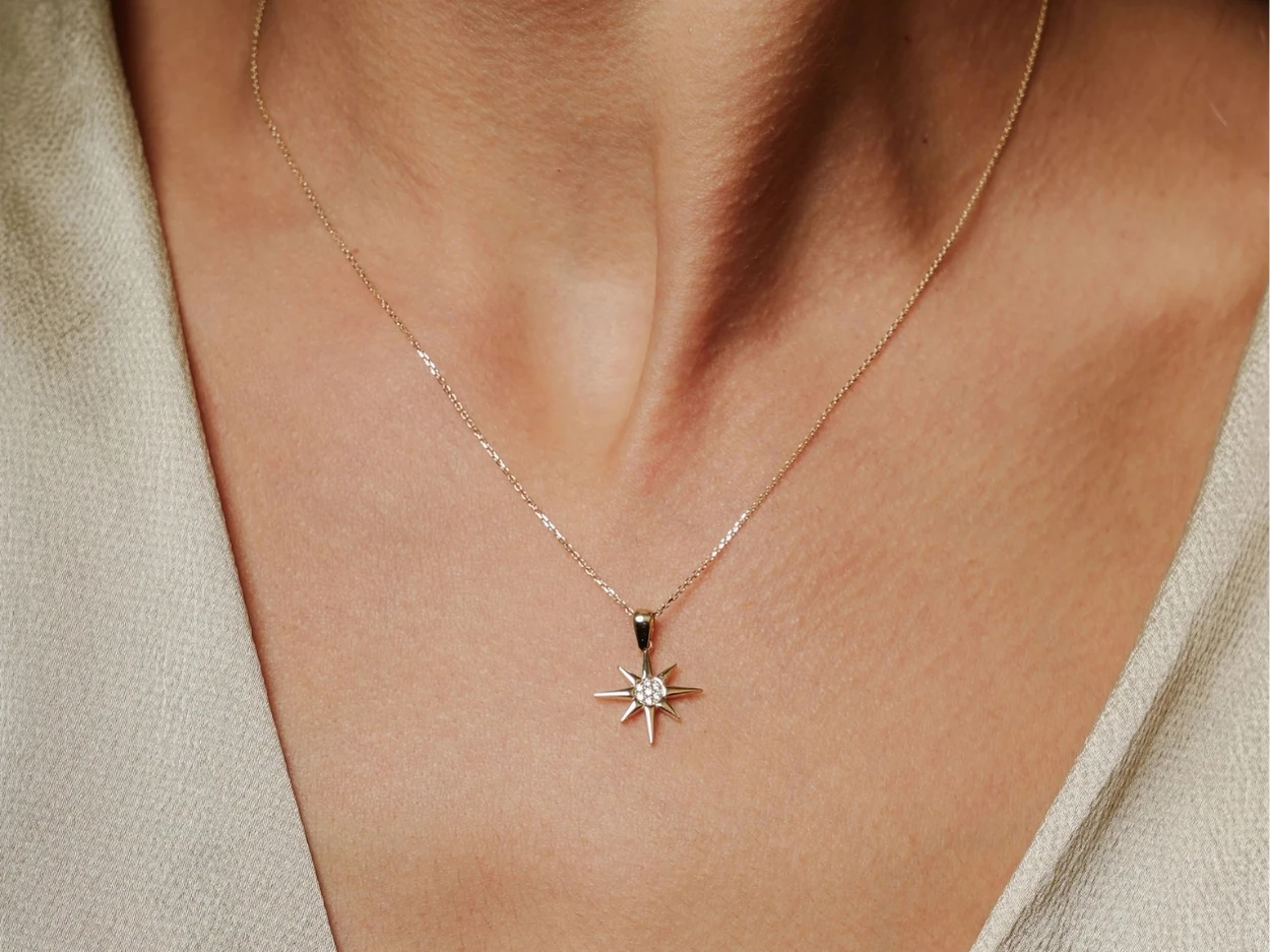 14 Ayar Altın Taşlı Pusula Kolye