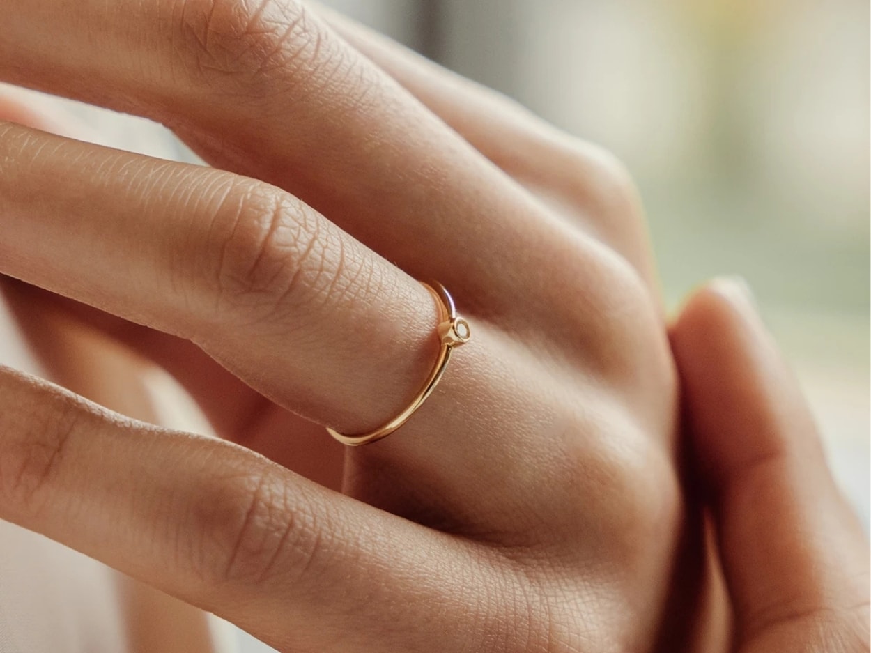 14 Ayar Altın Taşlı Minimal Yüzük