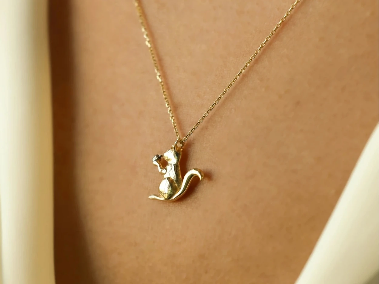 14 Ayar Altın Sincap Kolye