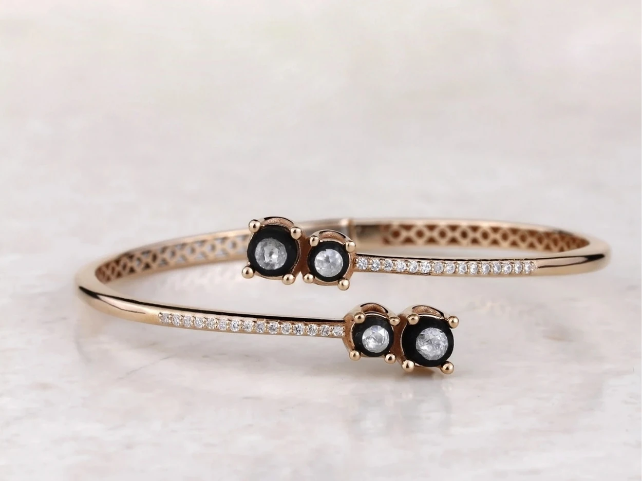 0,42 Karat Altın Pırlantalı Elmas Kelepçe Bilezik