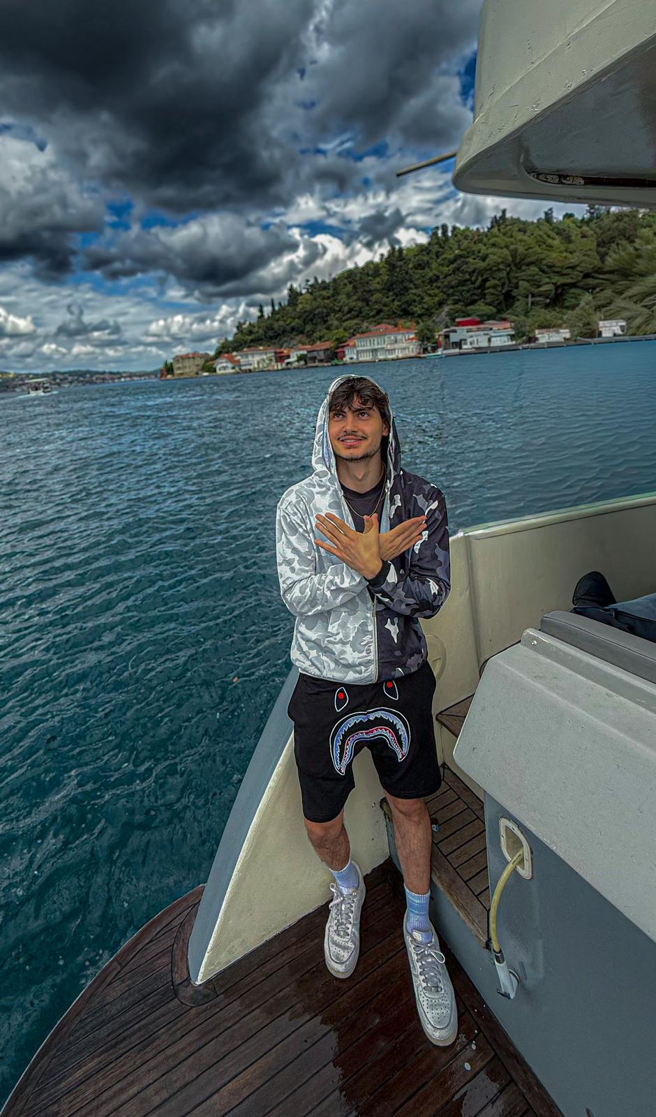 BLACK & WHİTE SERİSİ