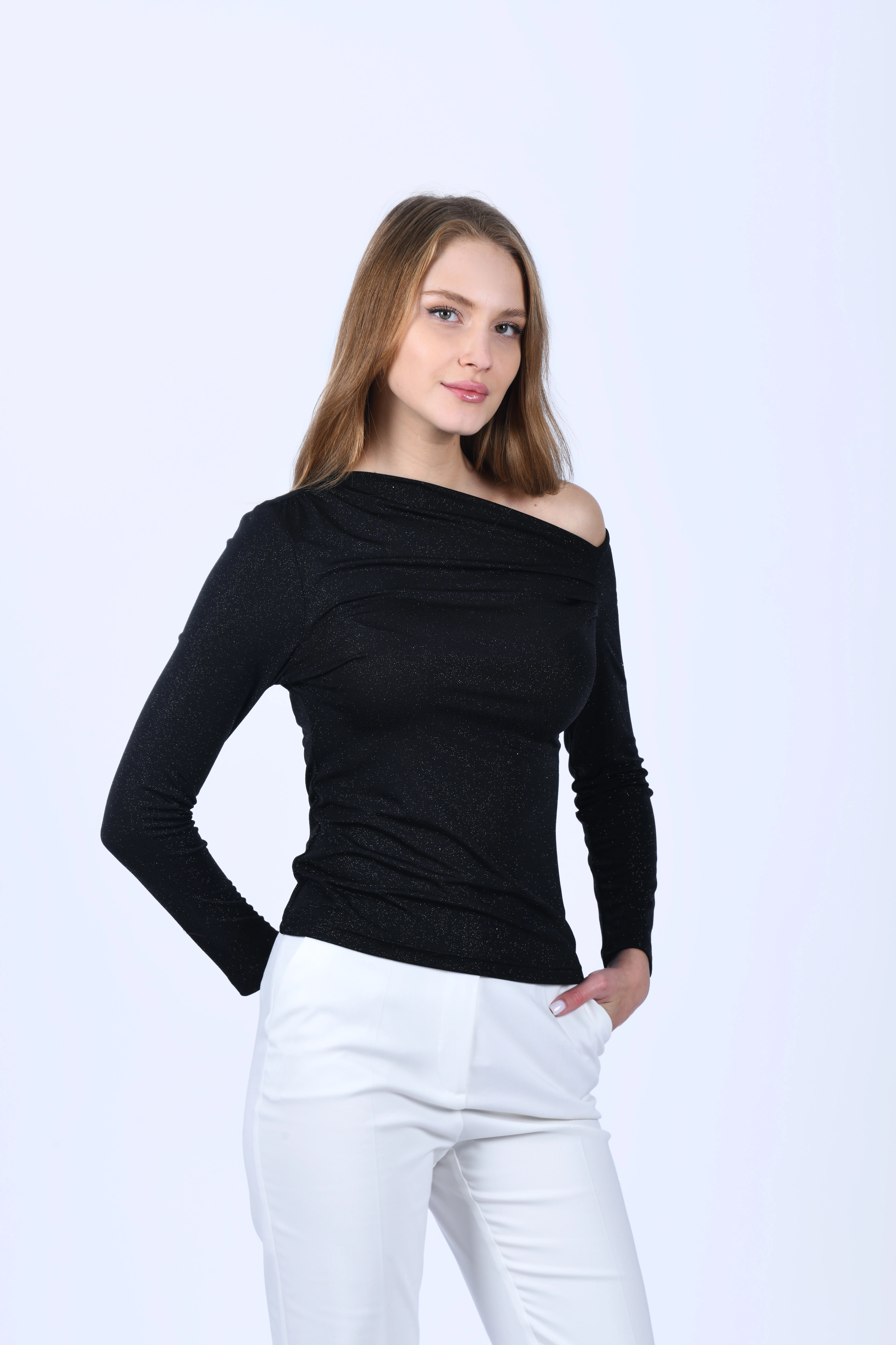 Siyah Omuz Detaylı Simli Bluz - QB204