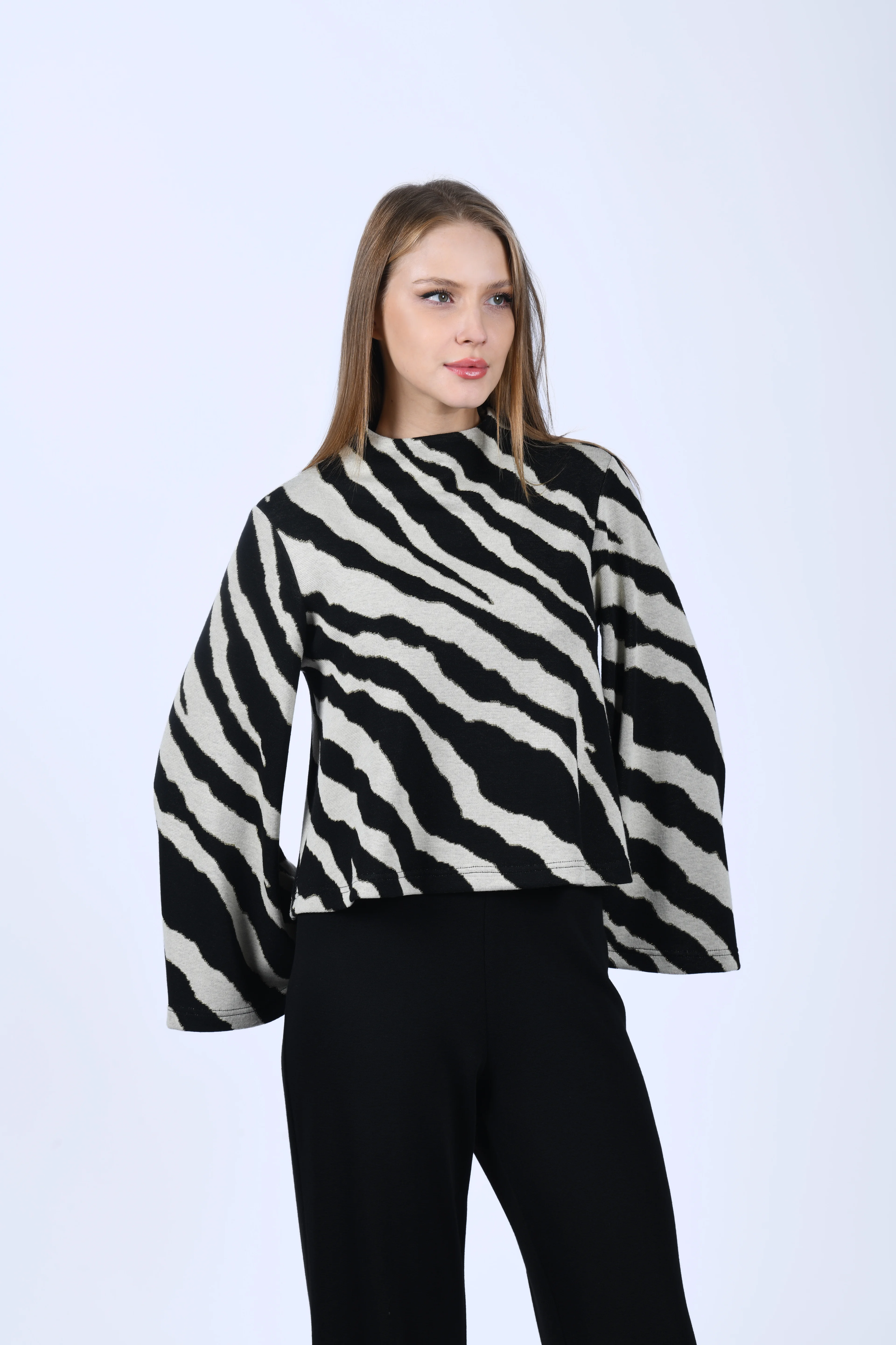 Siyah Crop Kesim Triko Bluz - QB200