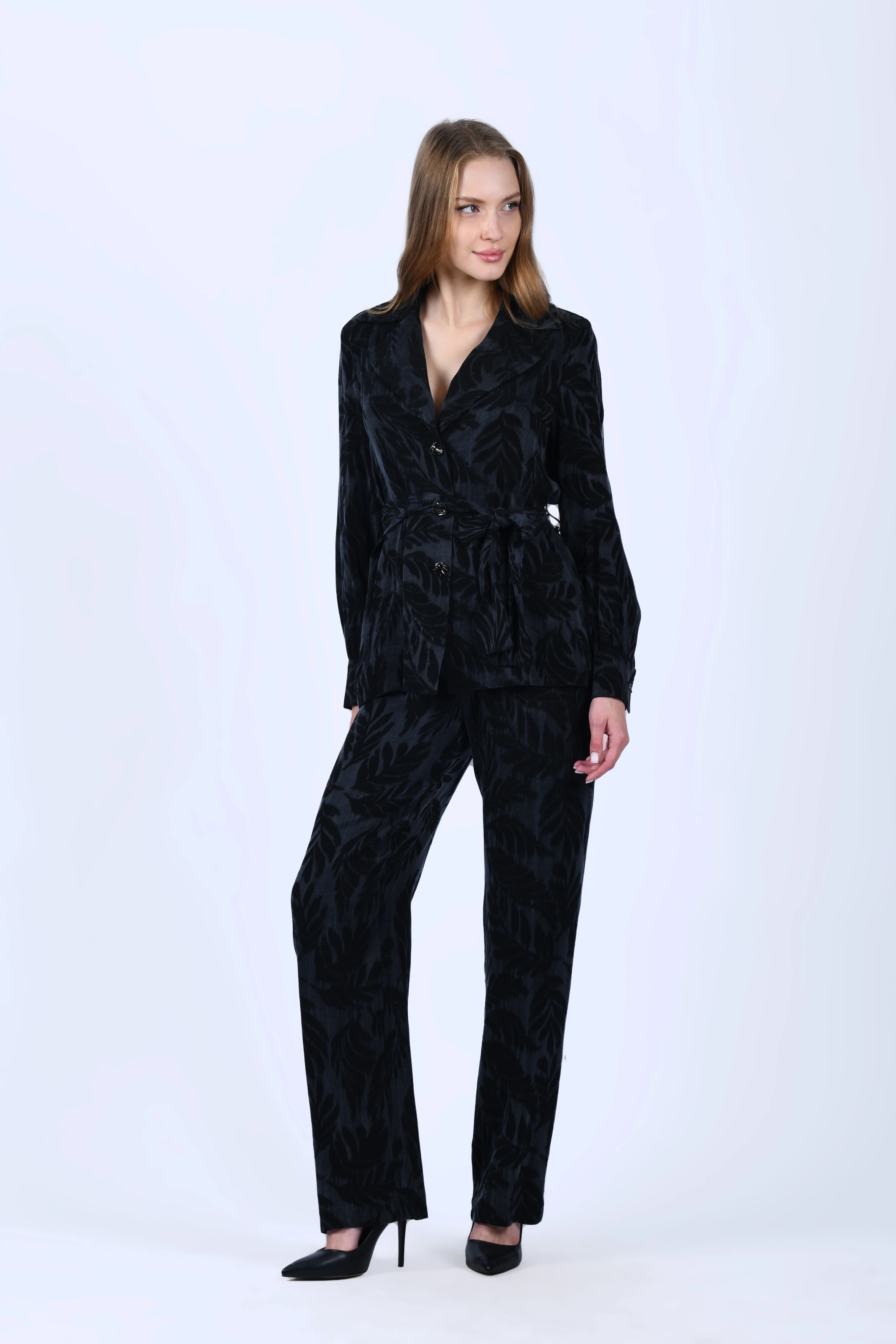 Siyah Desenli Kuşaklı Ceket - QC96