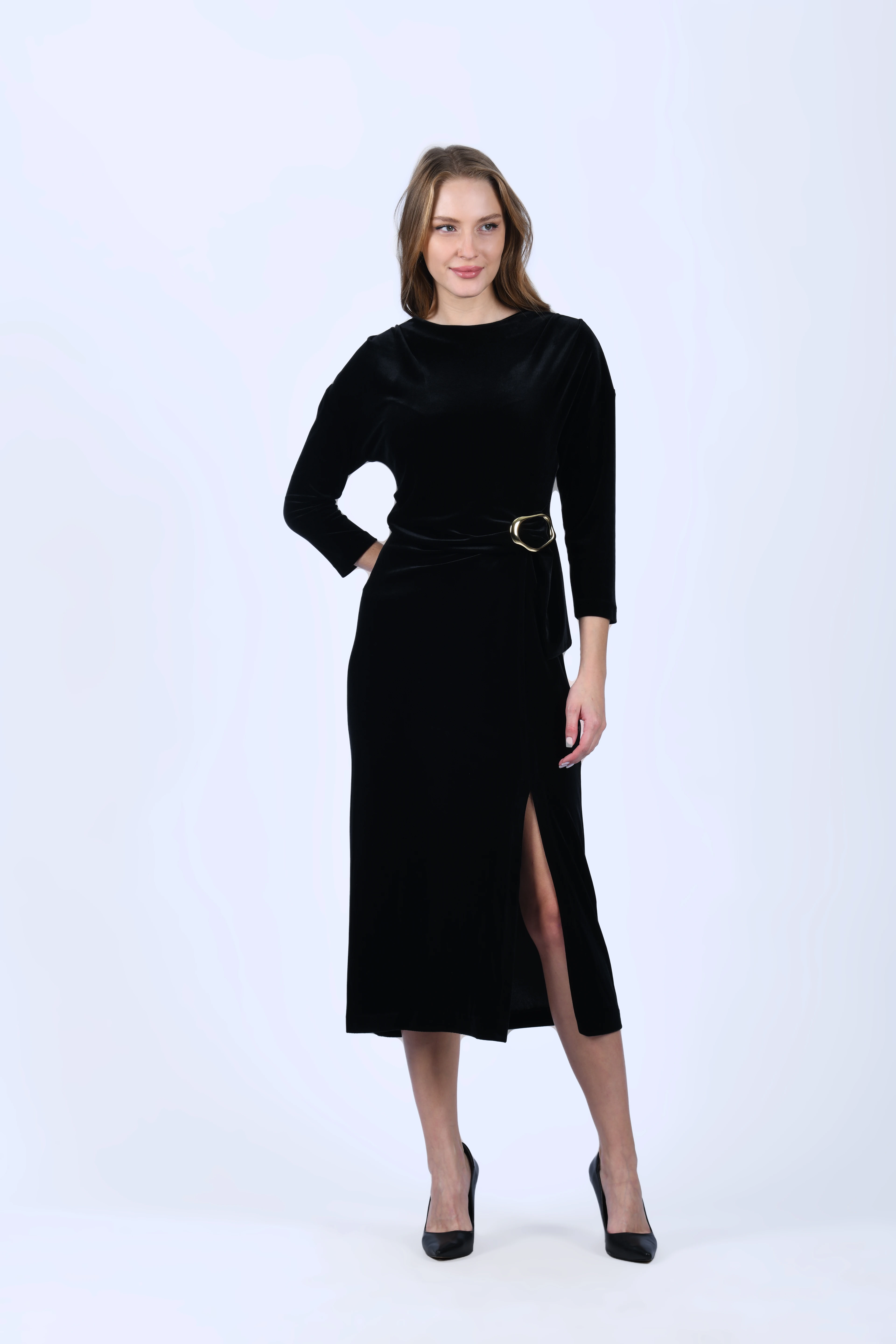 Siyah Toka Detaylı Yırtmaçlı Kadife Elbise - QE397