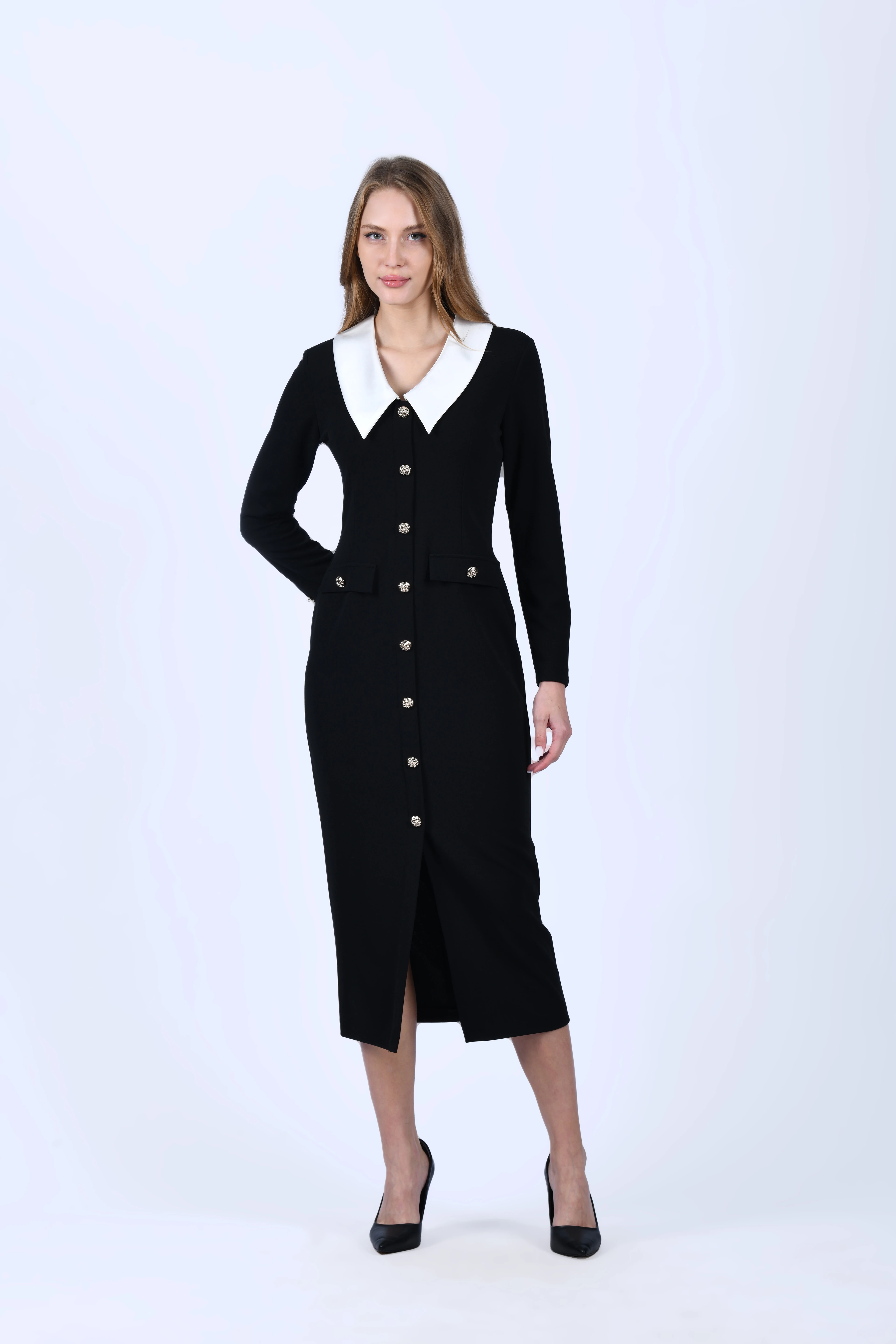 Siyah Geniş V Yaka Düğmeli Elbise - QE395