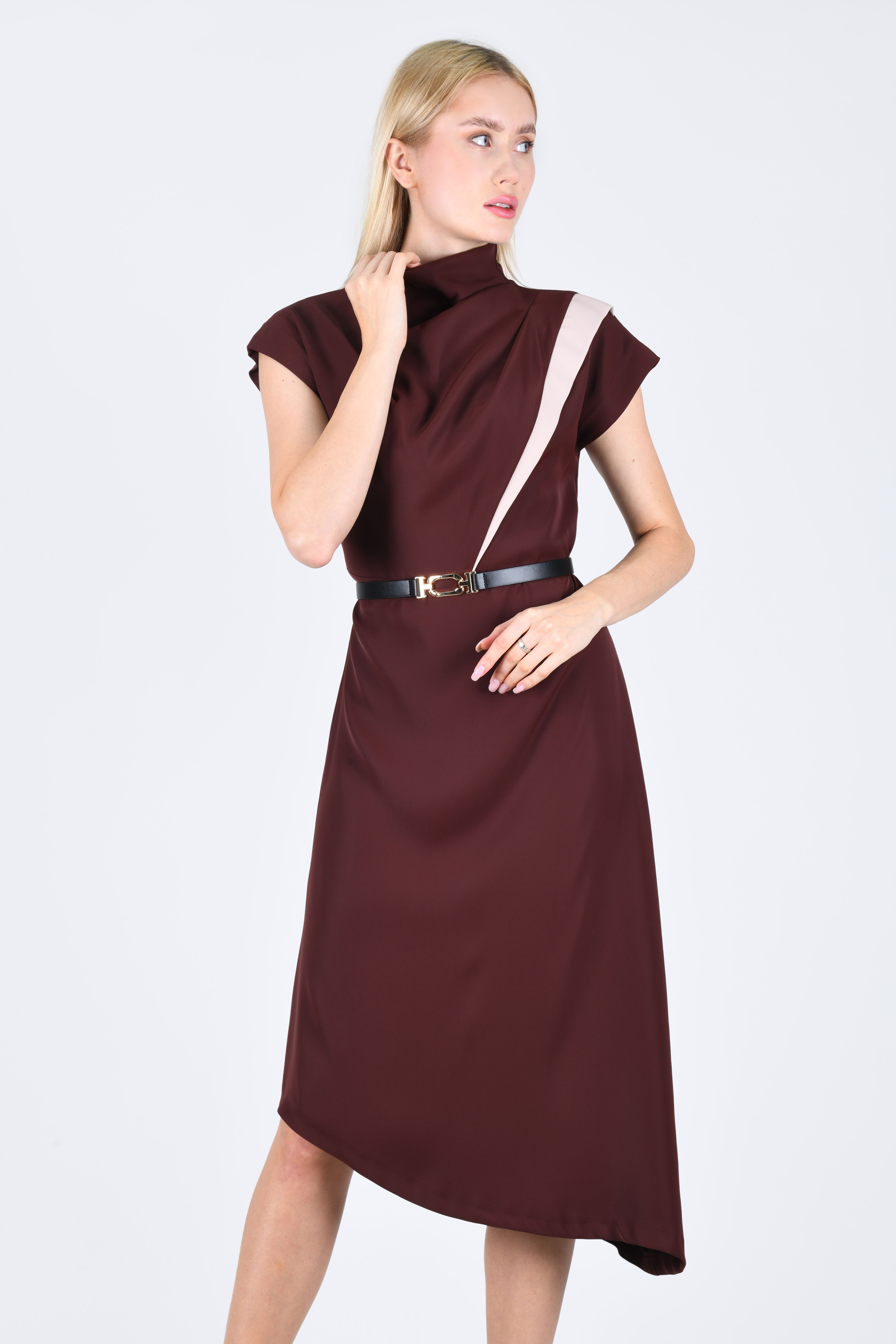 Kahve Asimetrik Kesim Kemerli Elbise - QE323