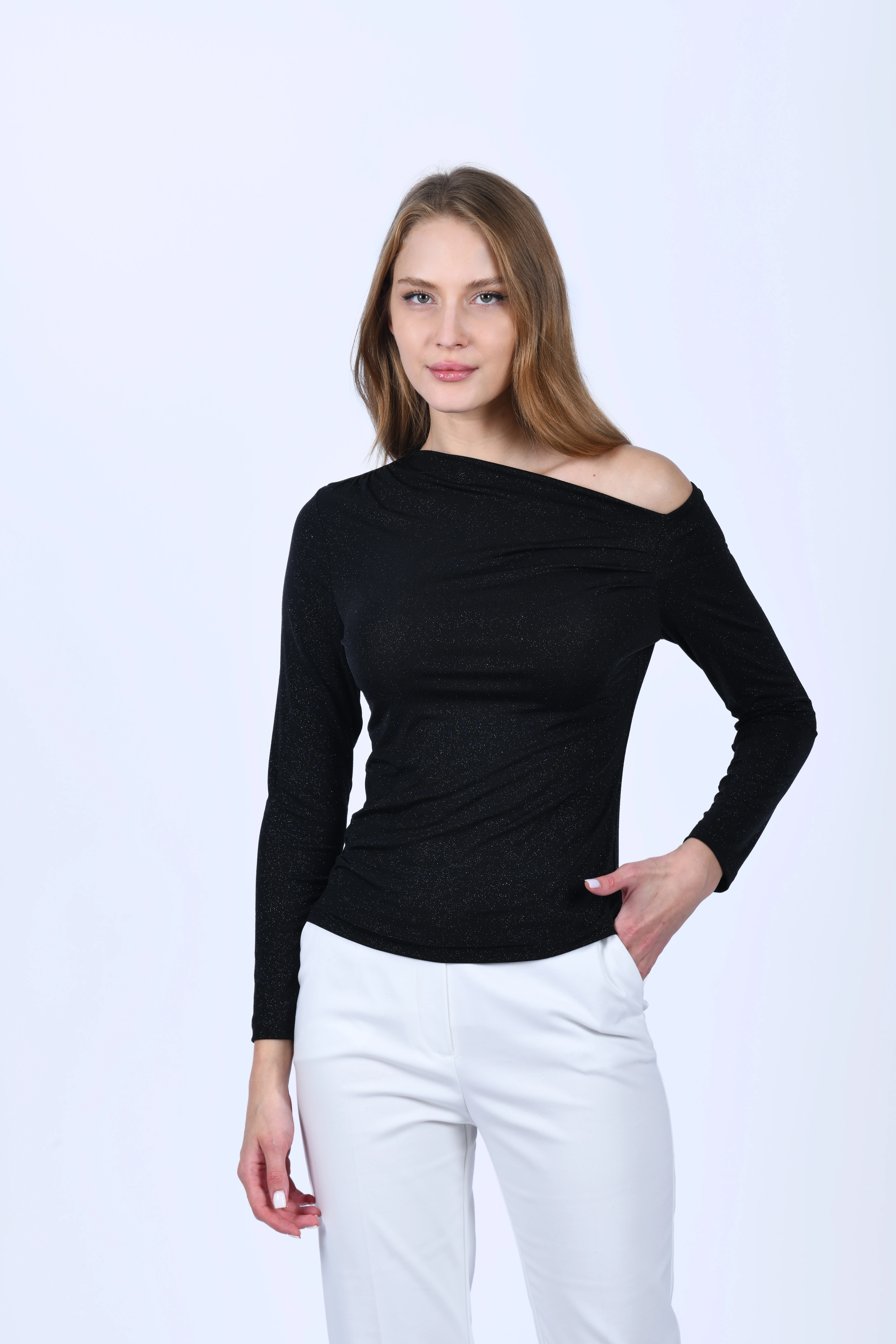 Siyah Omuz Detaylı Simli Bluz - QB204