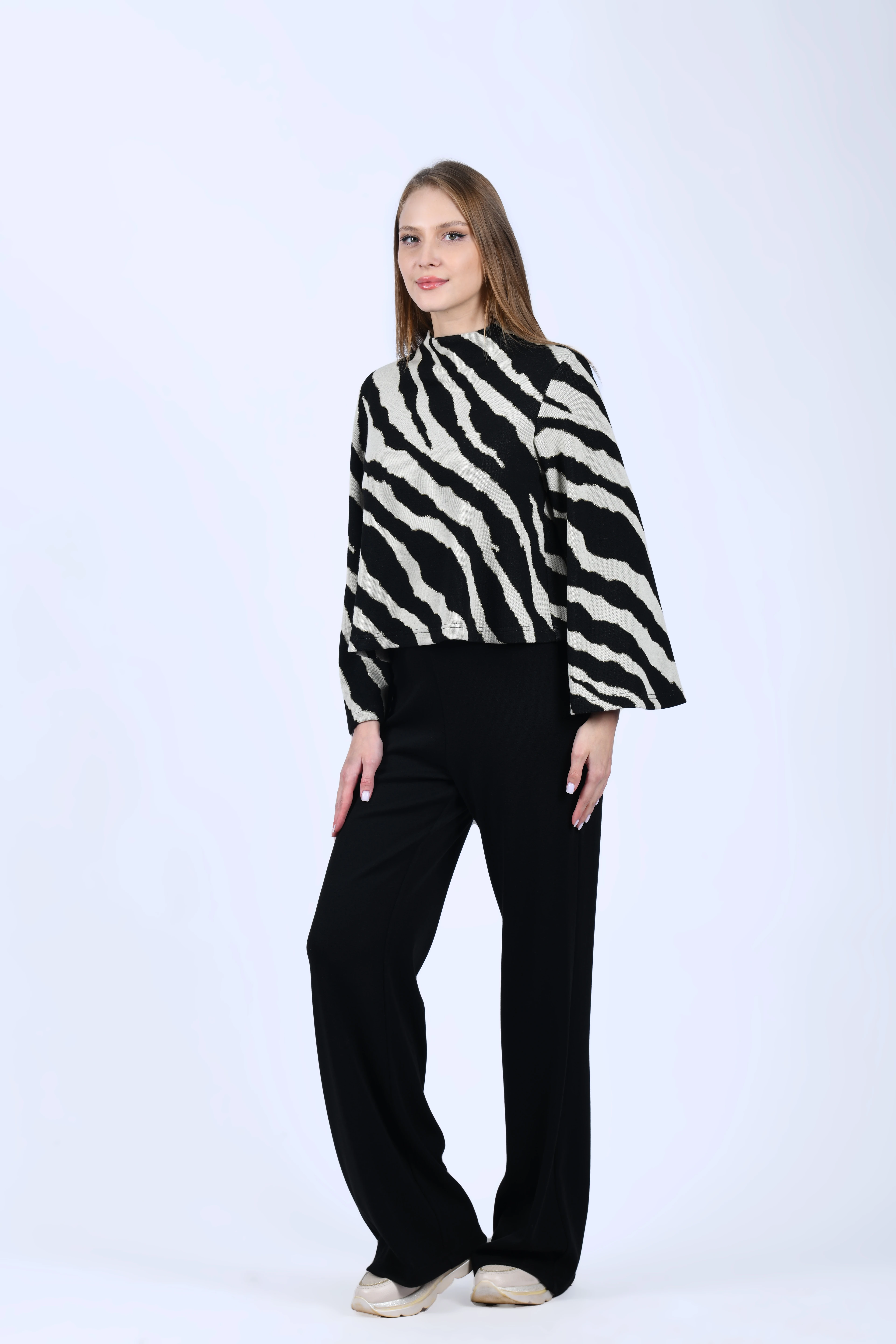 Siyah Crop Kesim Triko Bluz - QB200