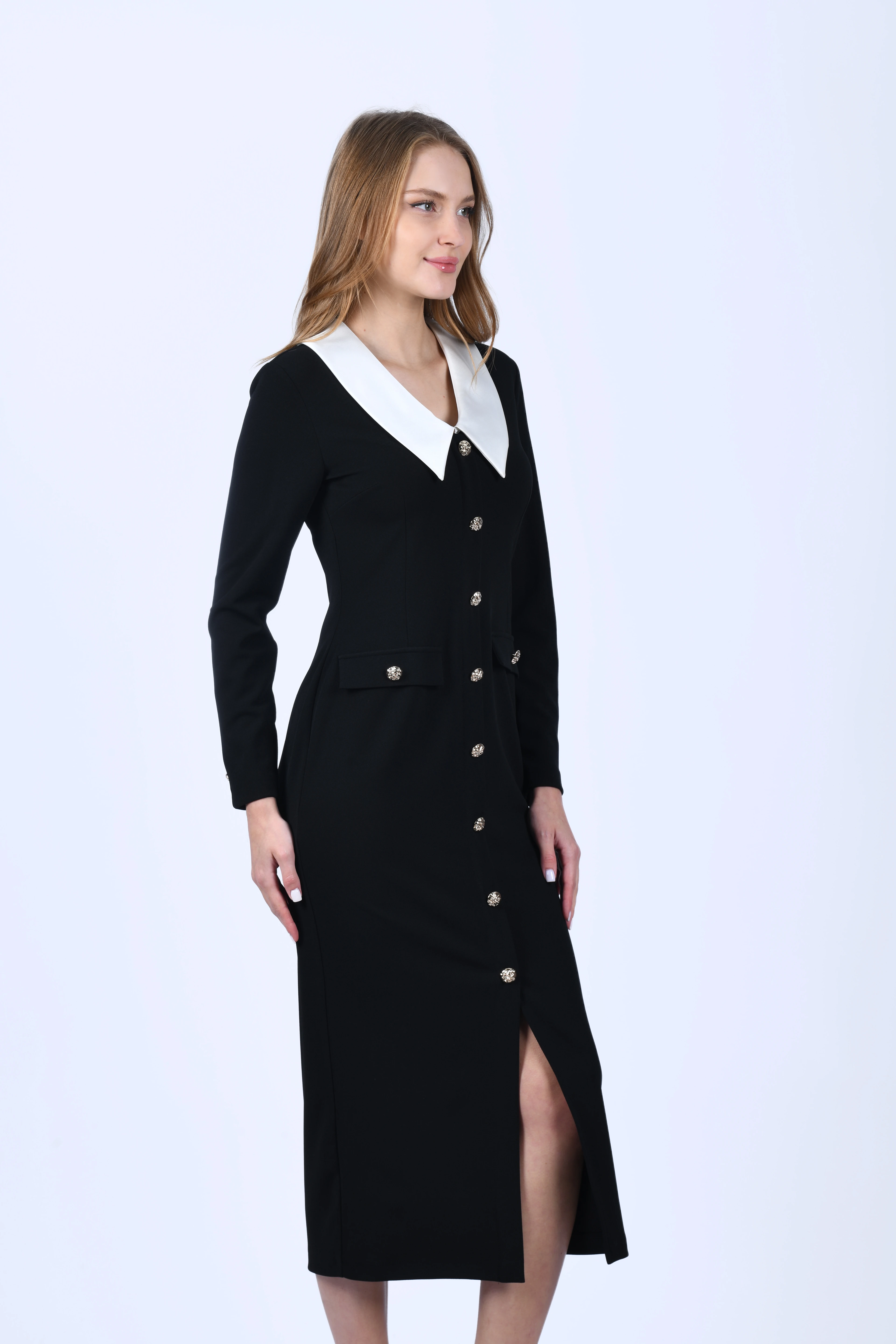 Siyah Geniş V Yaka Düğmeli Elbise - QE395