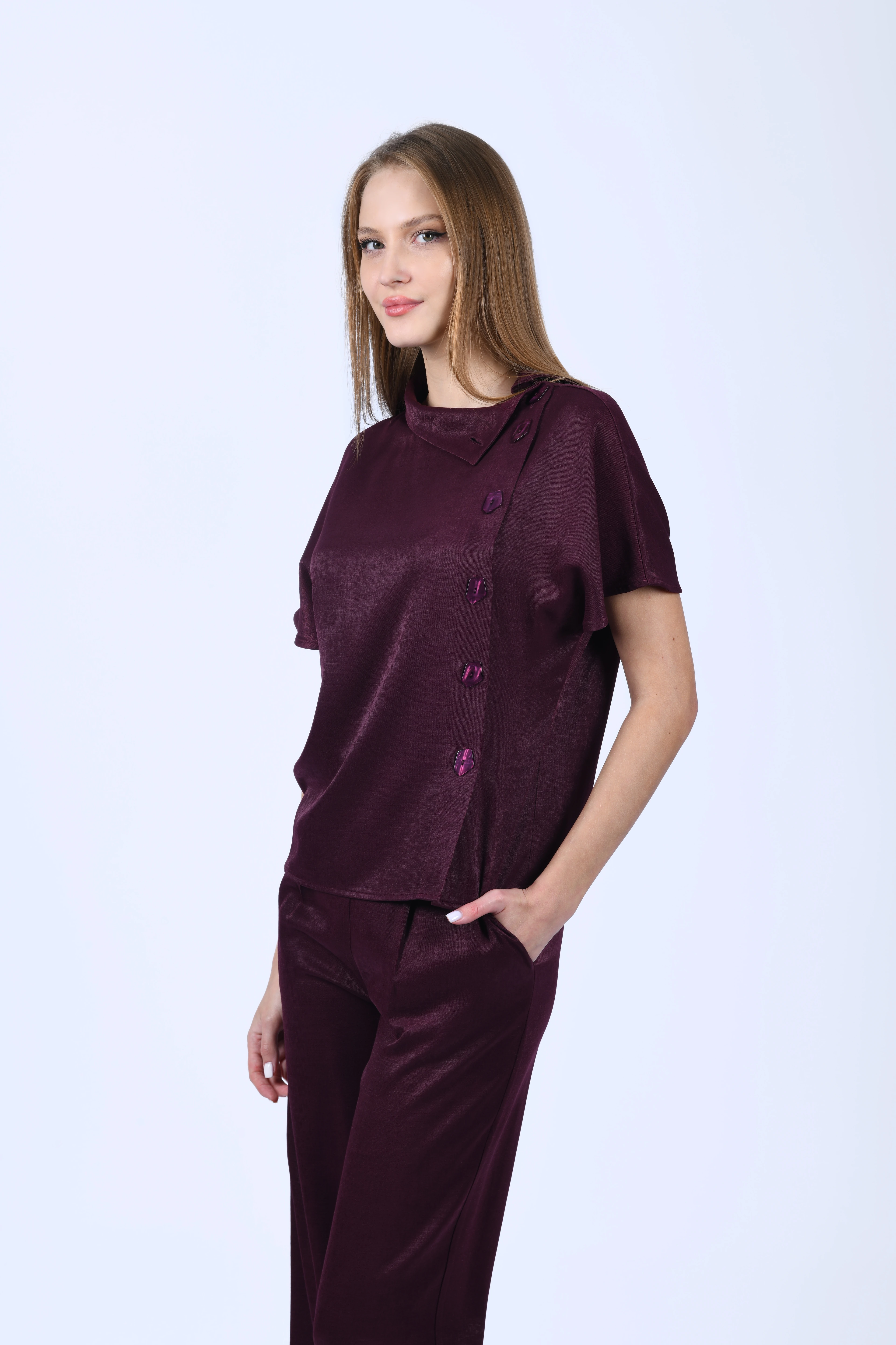 Bordo Asimetrik Düğmeli Bluz - QB202