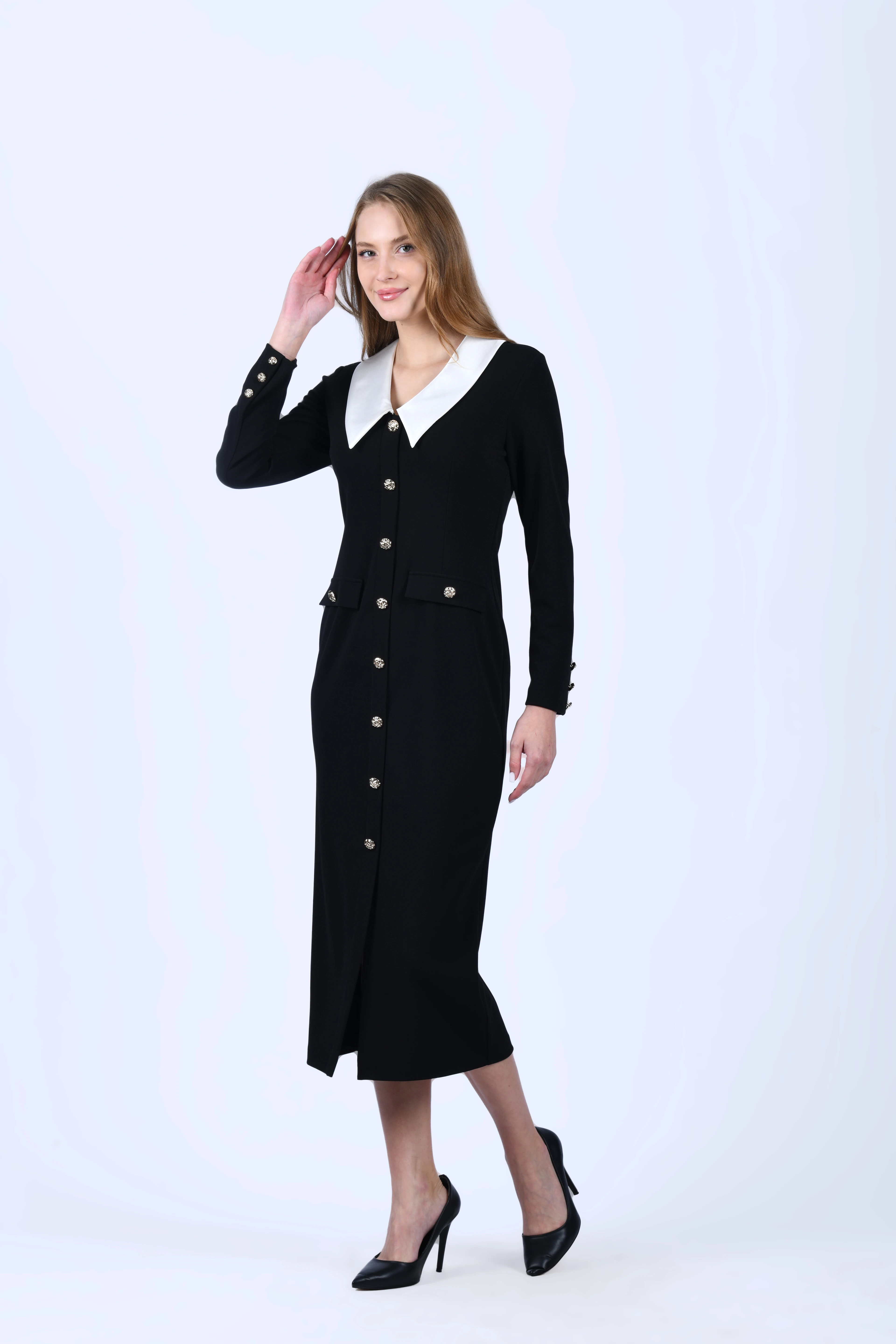 Siyah Geniş V Yaka Düğmeli Elbise - QE395