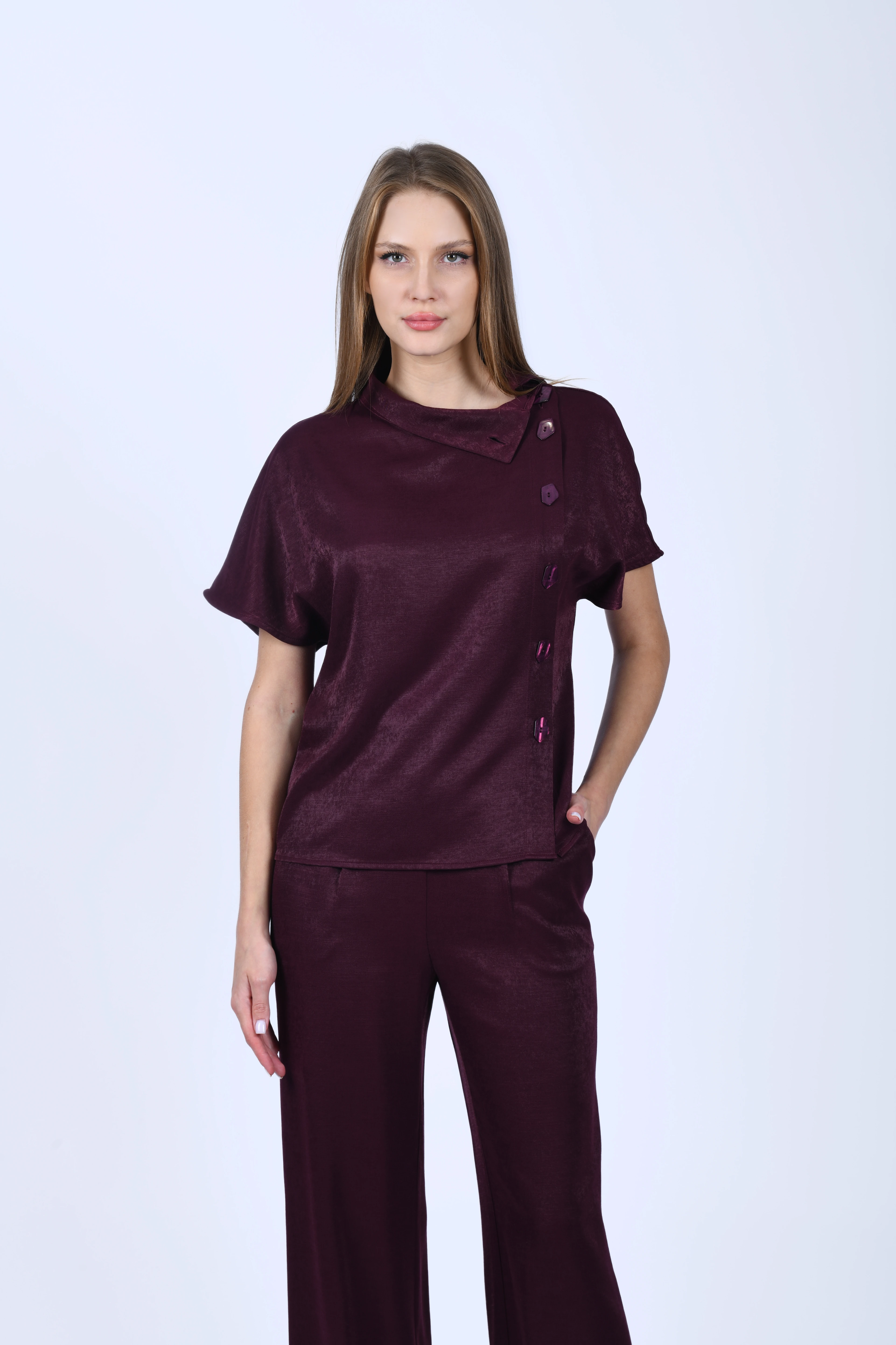 Bordo Asimetrik Düğmeli Bluz - QB202