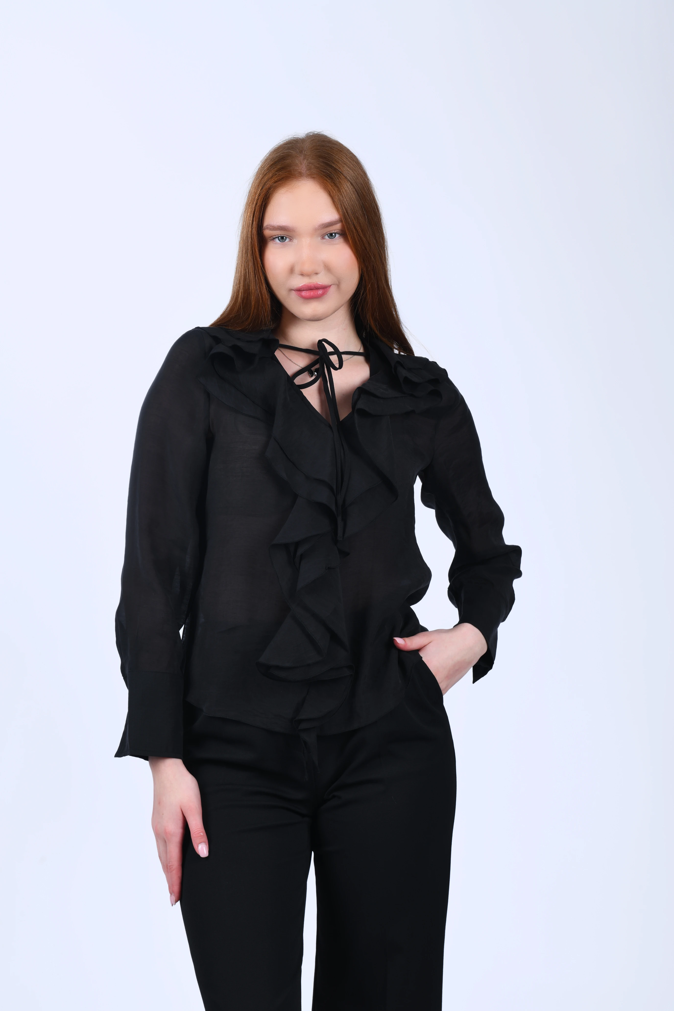 Siyah Volanlı Tül Bluz - QB201