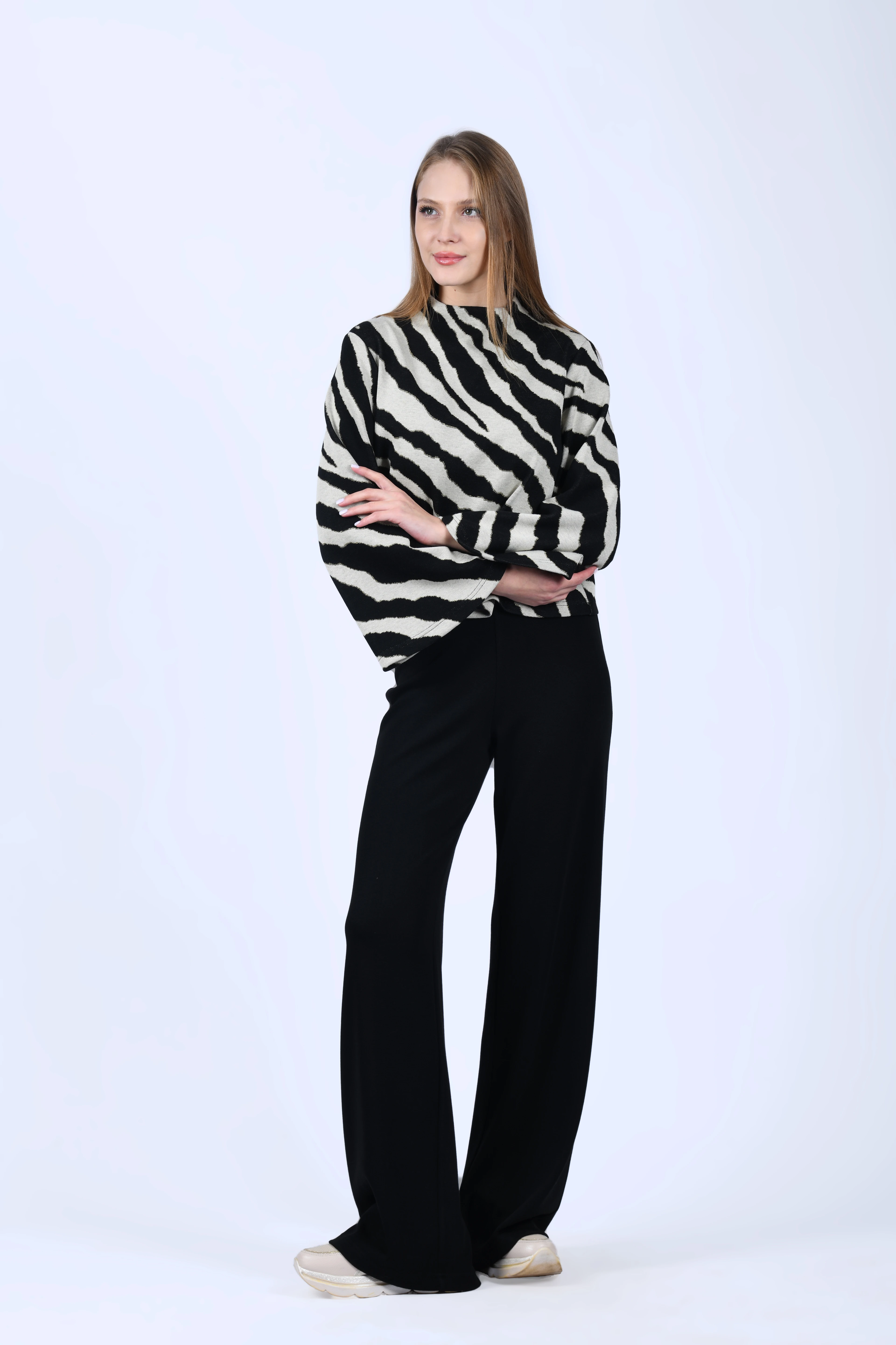 Siyah Crop Kesim Triko Bluz - QB200