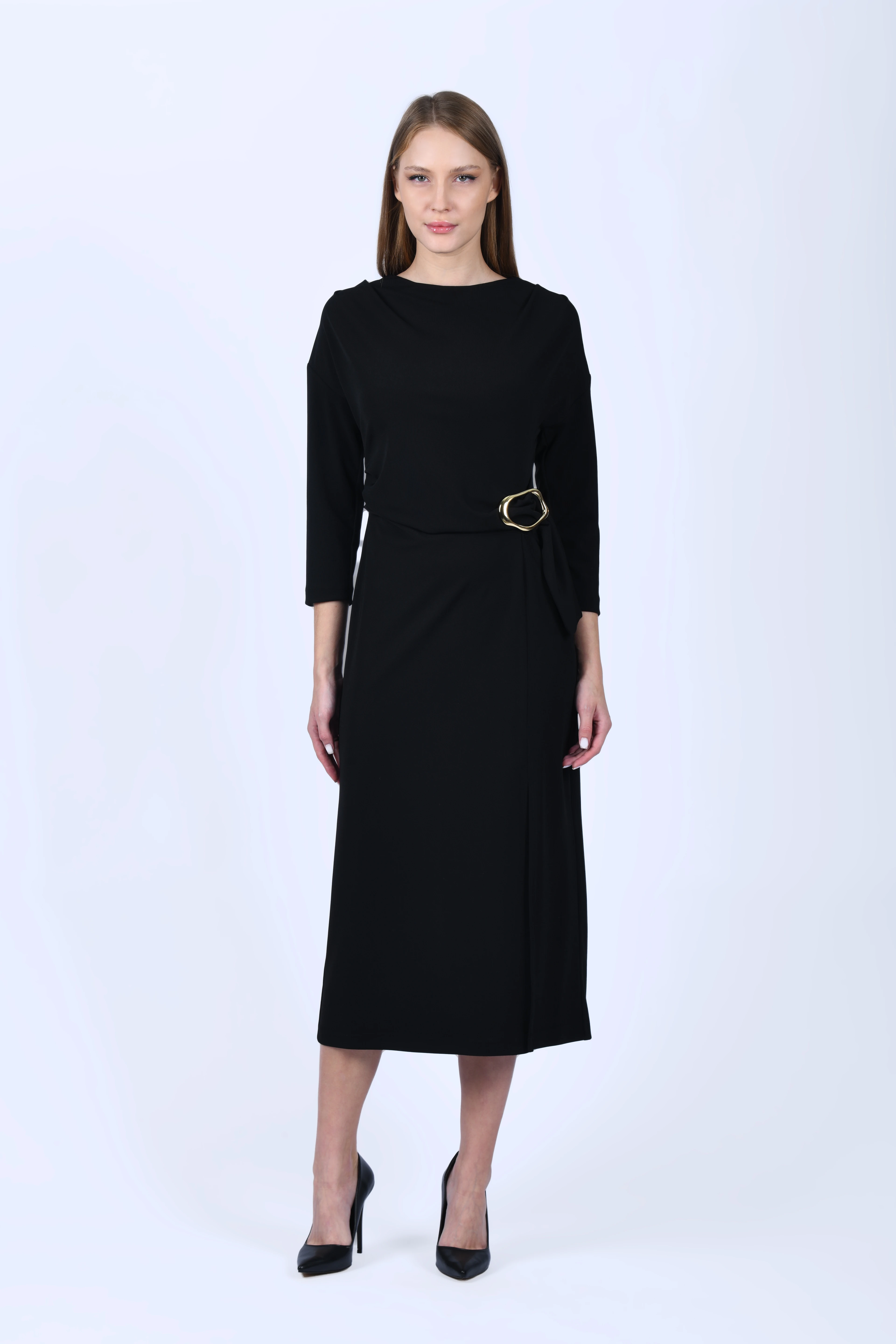 Siyah Toka Detaylı Yırtmaçlı Elbise -  QE396