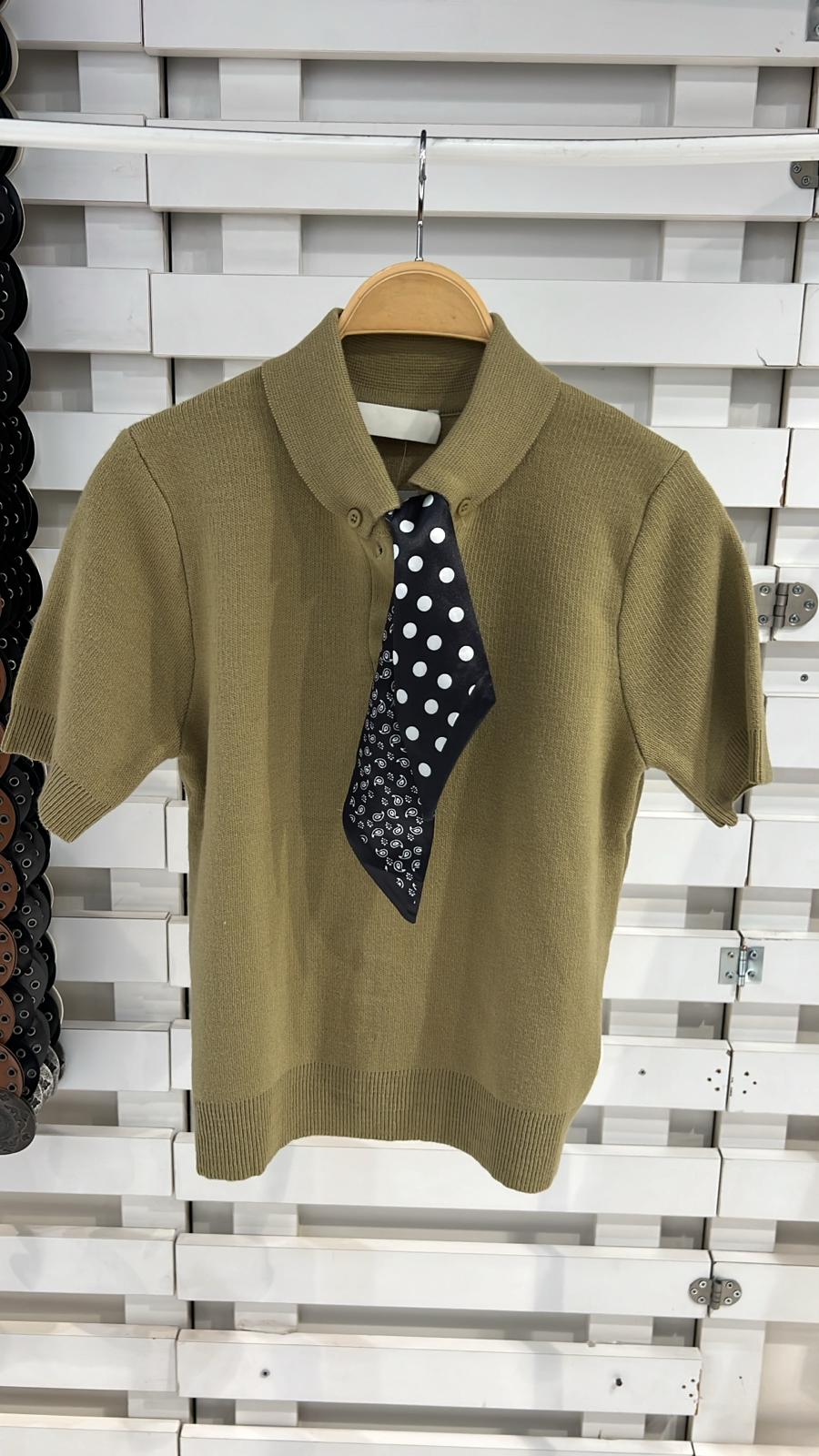 CPSL2653 ŞAL DETAY YAKALI KISA KOL TRİKO 