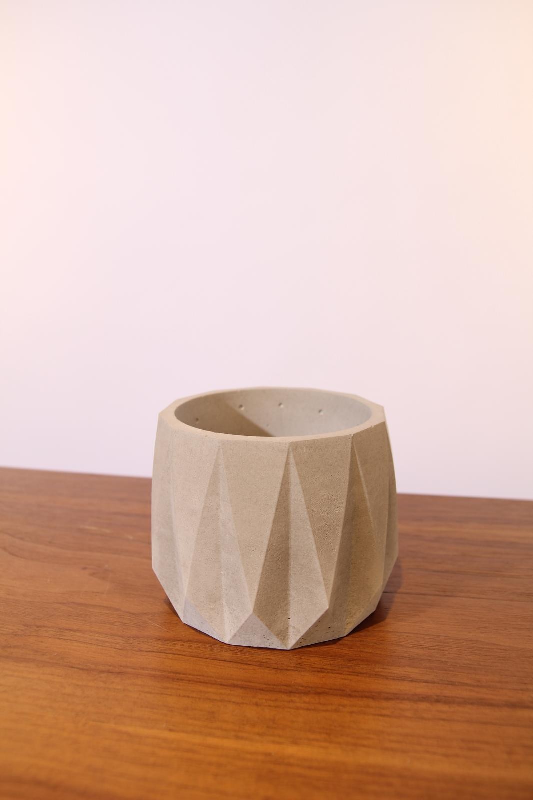 Edge Beton Saksı Gri