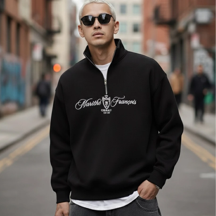 UNISEX SİYAH ÖN YAZILI YARI FERMUARLI OVERSİZE SWEATSHİRT