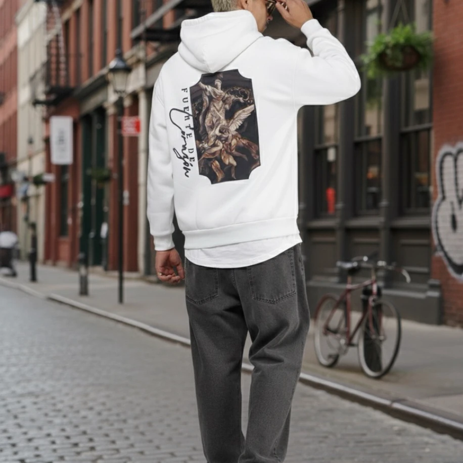 UNISEX BEYAZ SIRT TASARIMLI NAKIŞ İŞLEMELİ OVERSİZE KAPŞONLU SWEATSHİRT