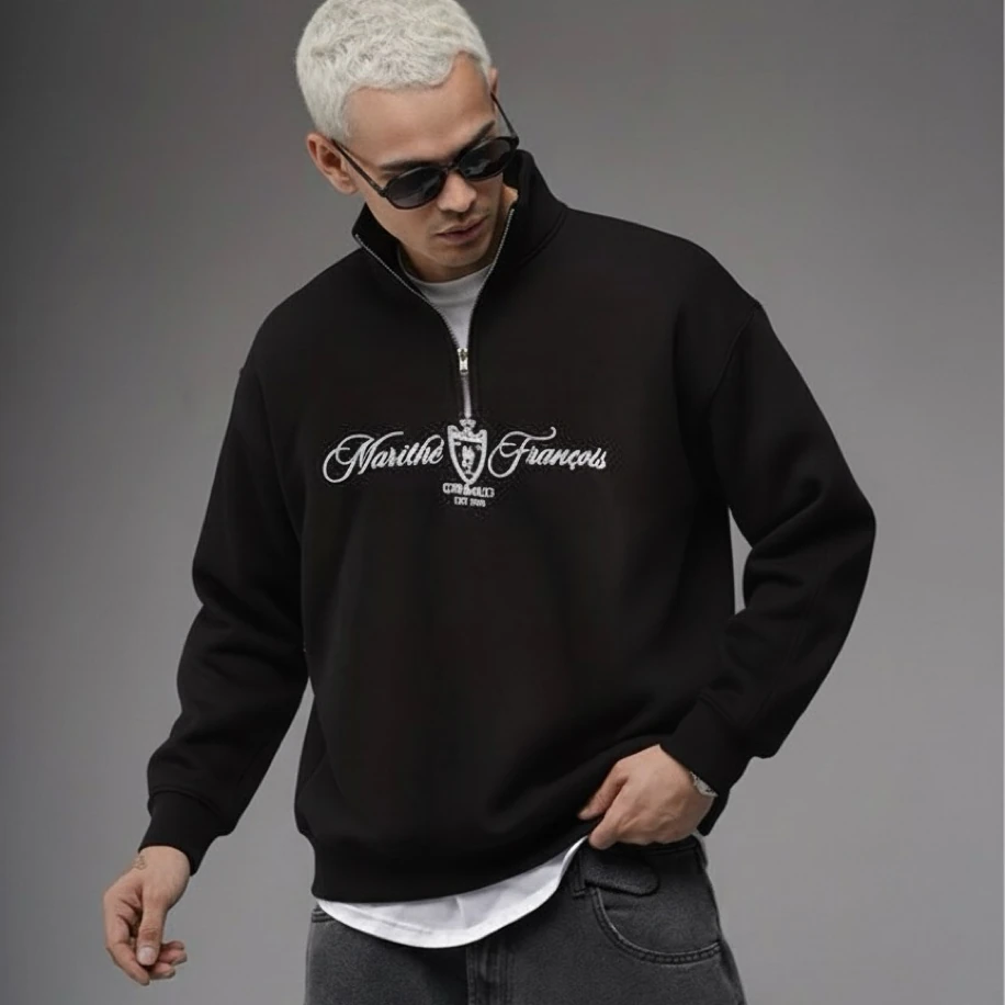 UNISEX SİYAH ÖN YAZILI YARI FERMUARLI OVERSİZE SWEATSHİRT