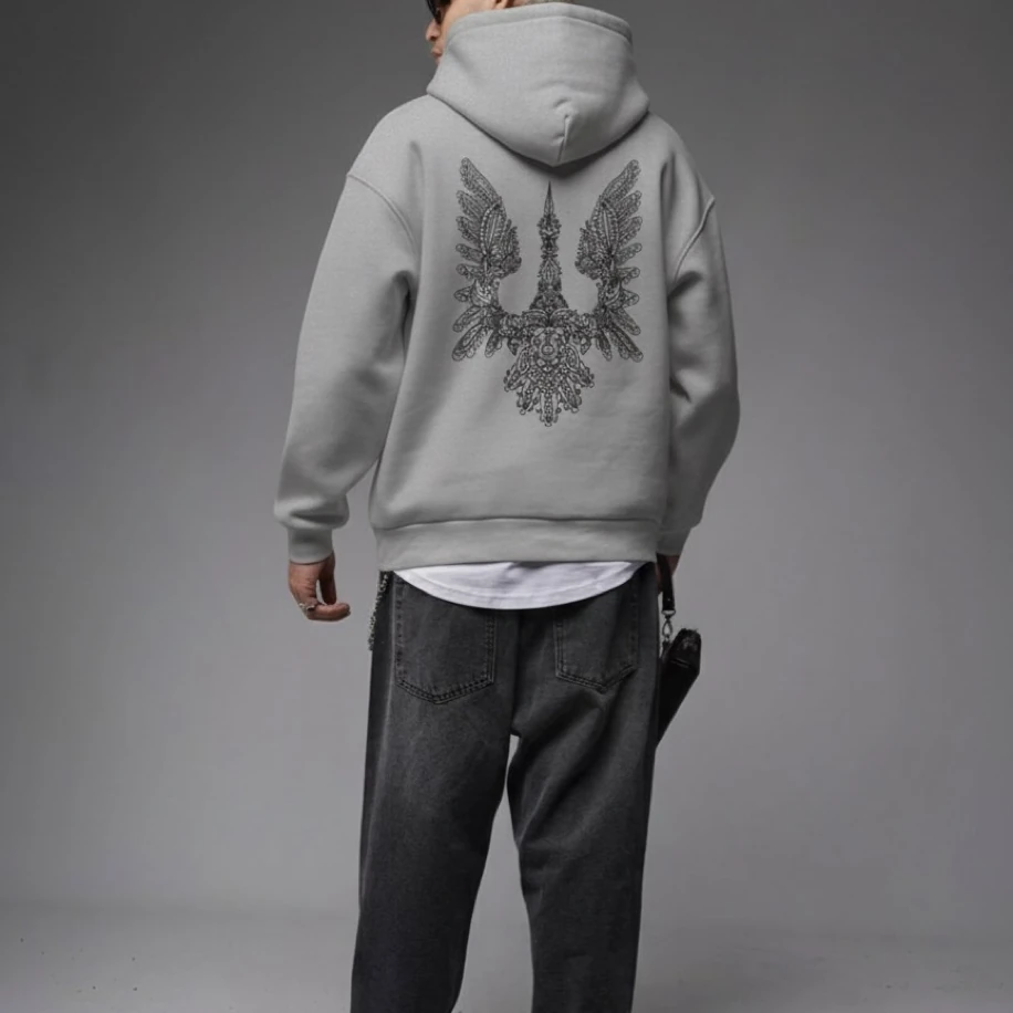 UNISEX METALİK GRİ SIRT TASARIMLI NAKIŞ İŞLEMELİ OVERSİZE KAPŞONLU SWEATSHİRT