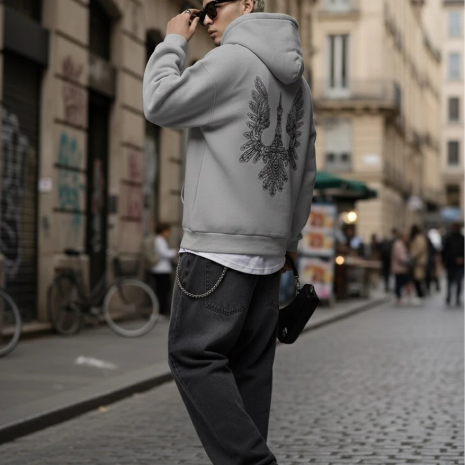 UNISEX METALİK GRİ SIRT TASARIMLI NAKIŞ İŞLEMELİ OVERSİZE KAPŞONLU SWEATSHİRT