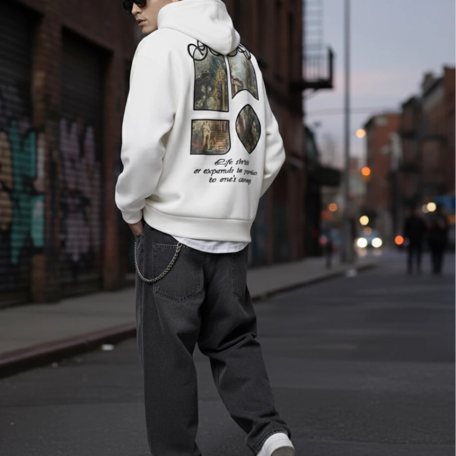 UNISEX BEYAZ SIRT TASARIMLI NAKIŞ İŞLEMELİ OVERSİZE KAPŞONLU SWEATSHİRT