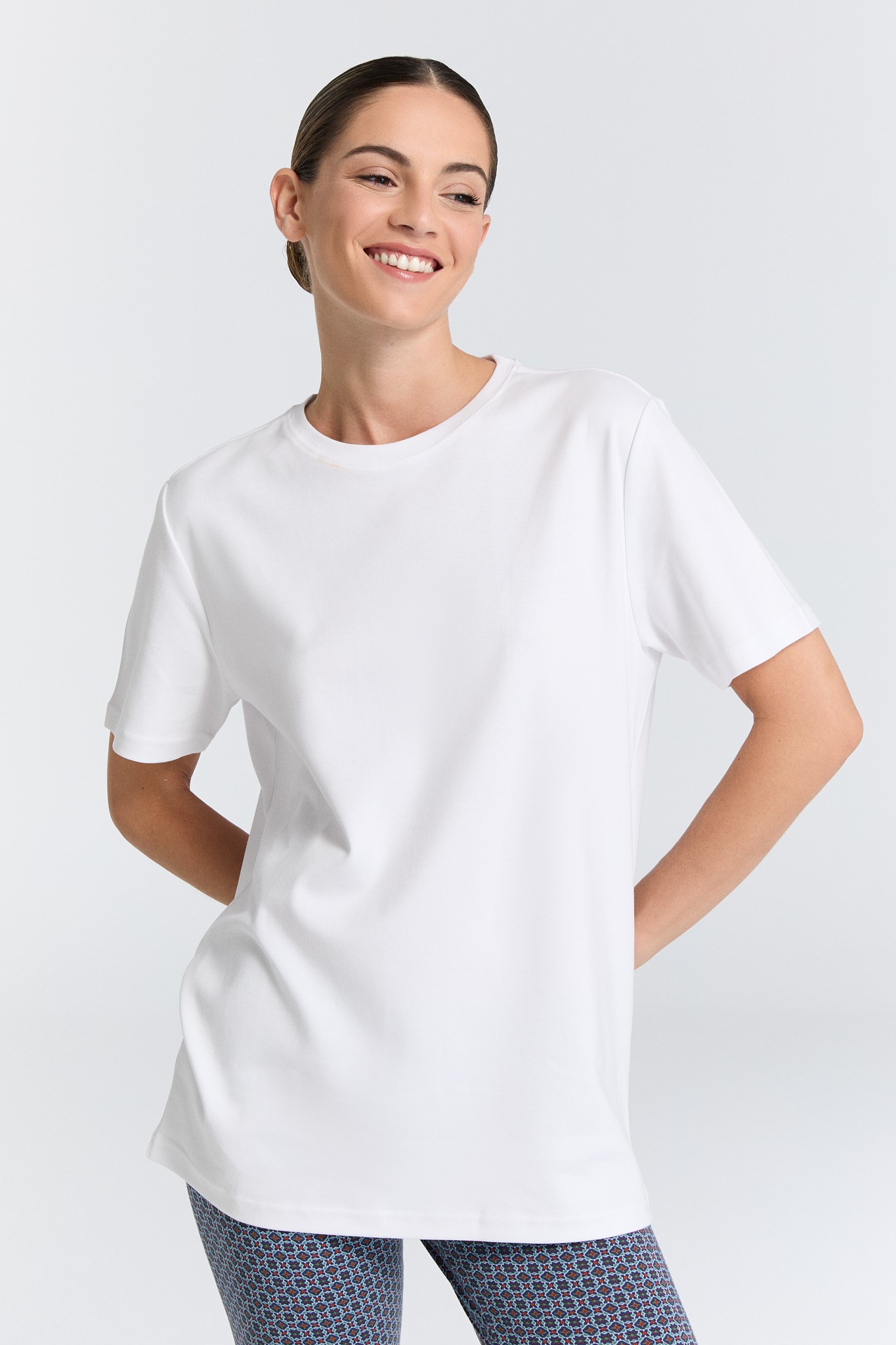 GUNA Unisex T-Shirt – %100 Organik Konfor, Zamansız Stil - Beyaz